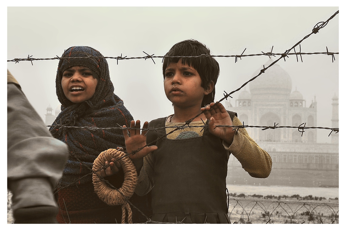 The other side of the Taj Mahal