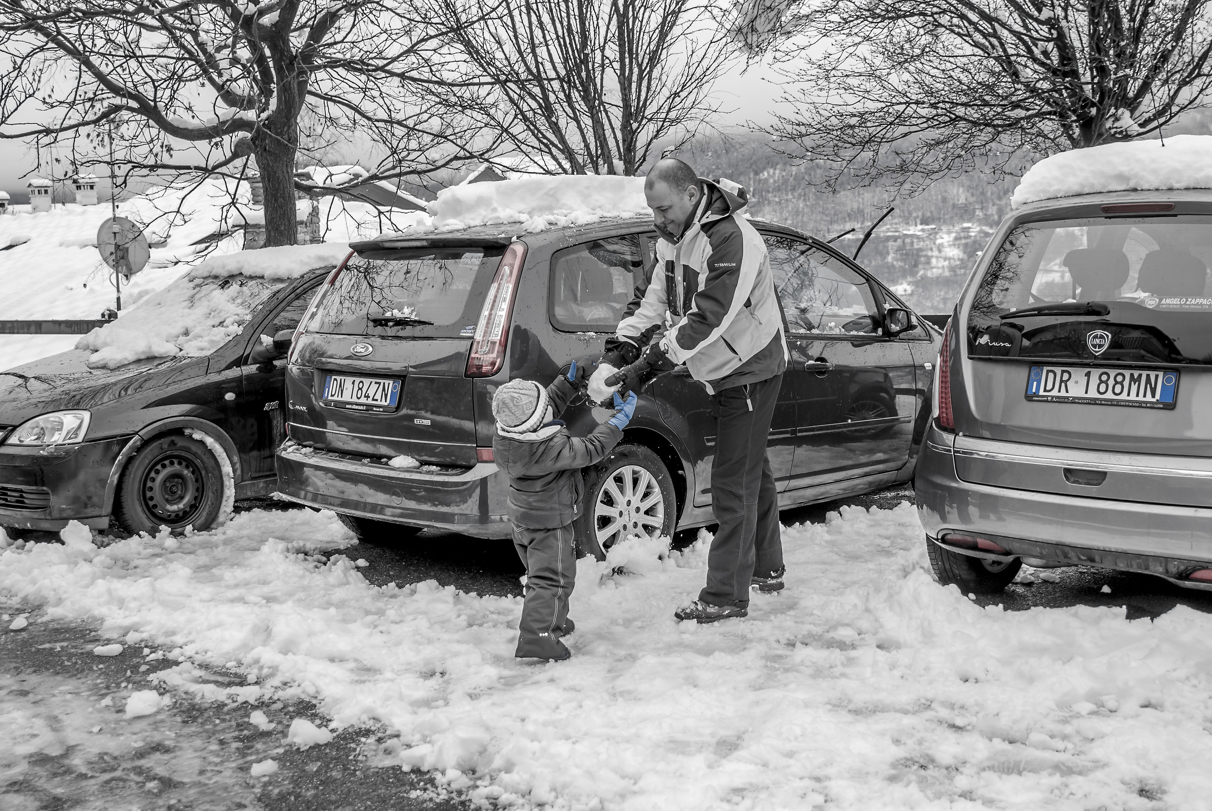 Playing snowballs ...