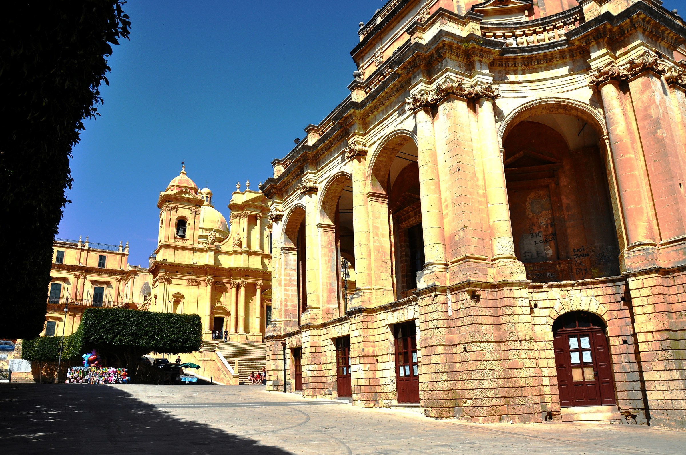 Noto: Cattedrale e Palazzo Ducezio