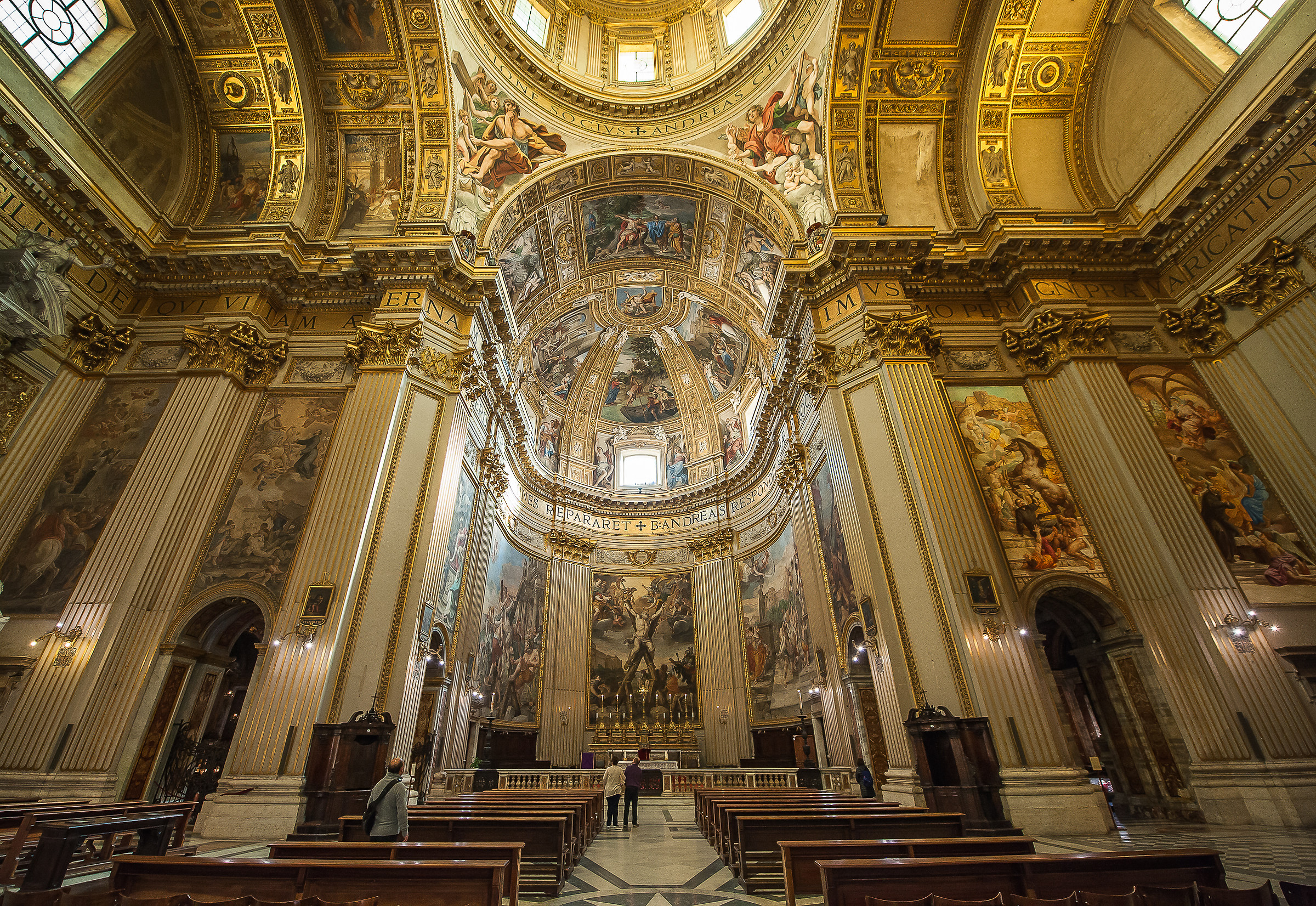 Roma-Interior S. Andrea della Valle
