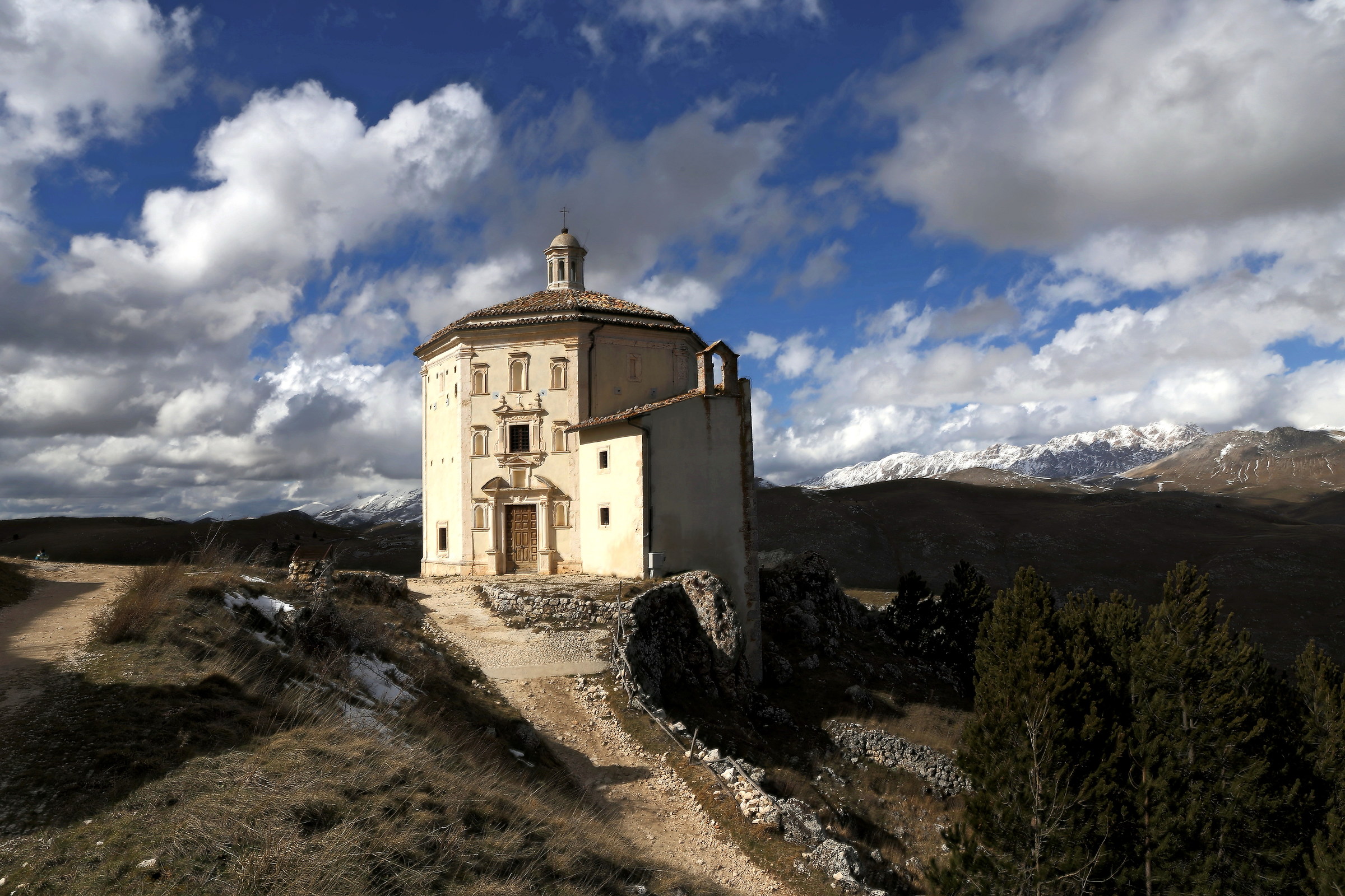 chiesa di s. maria della pietà - rocca calascio
