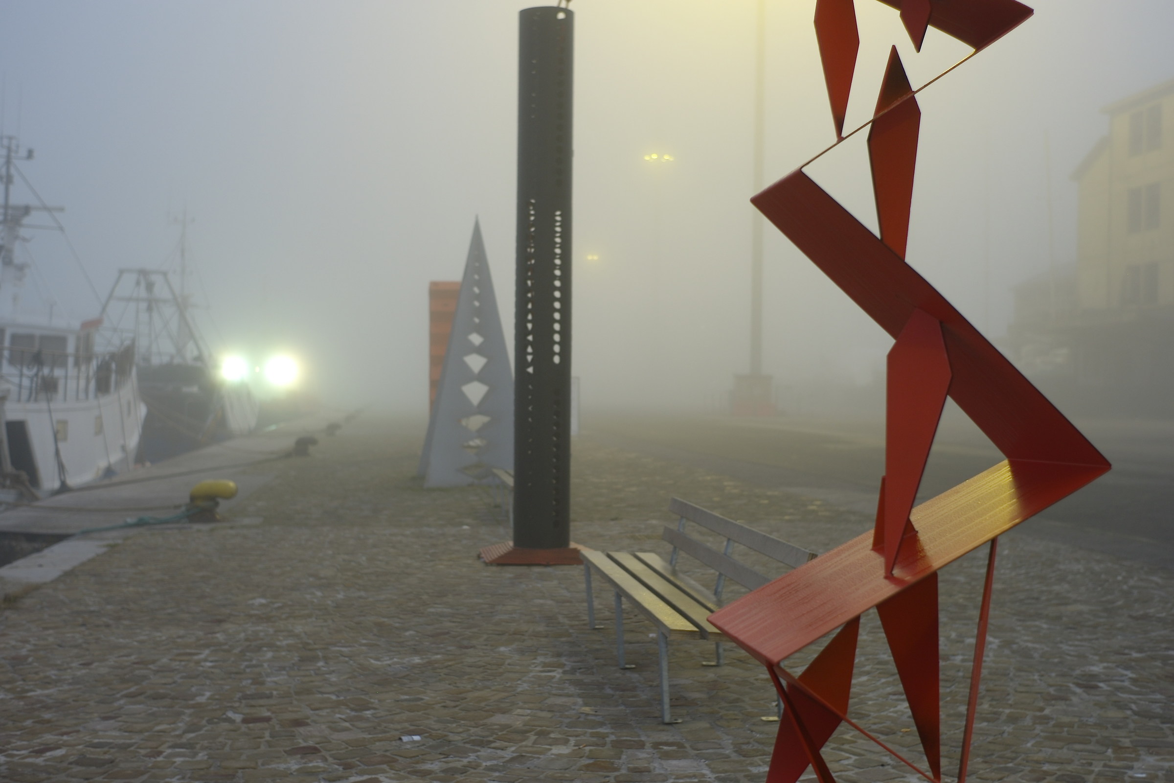 Pesaro: porto nella nebbia