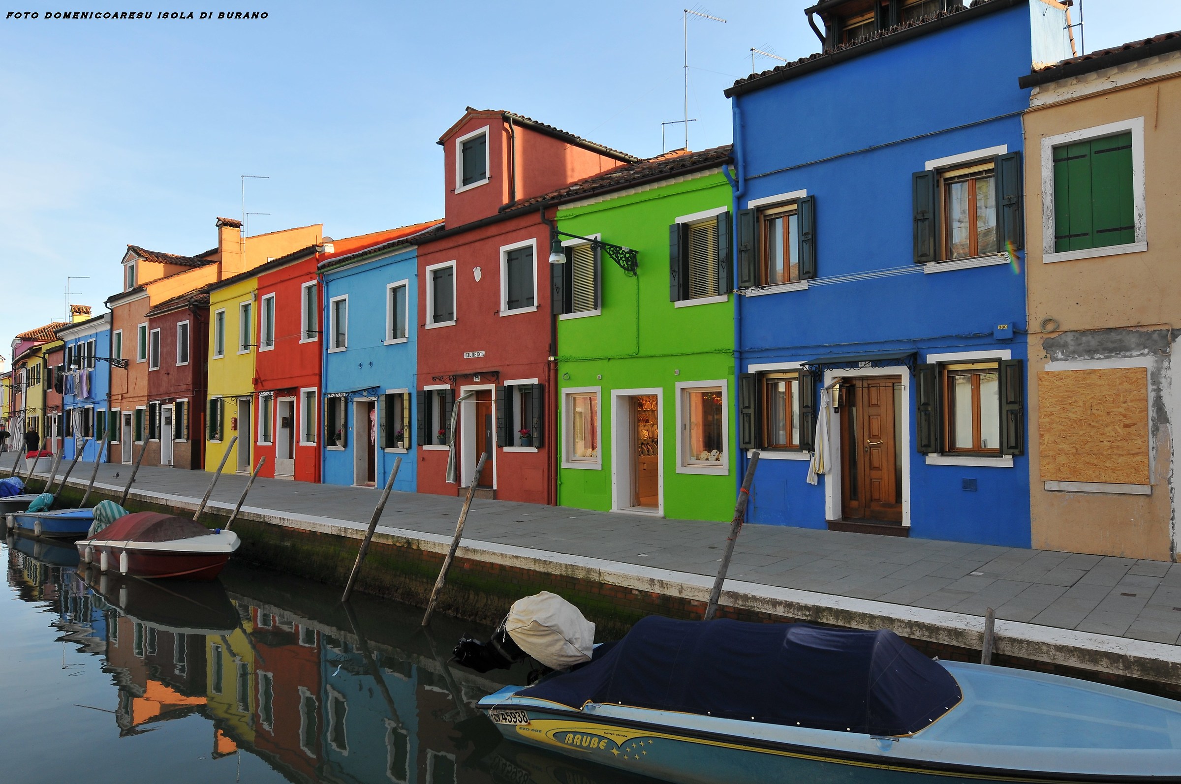 Burano L'Isola pastello