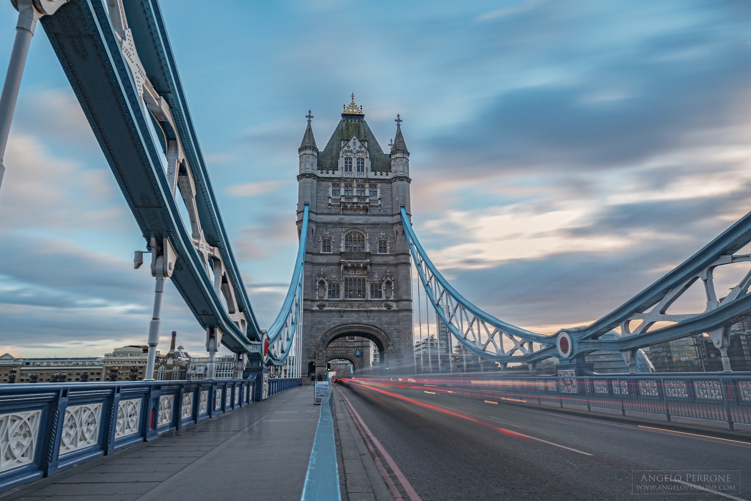 The other side - Tower bridge