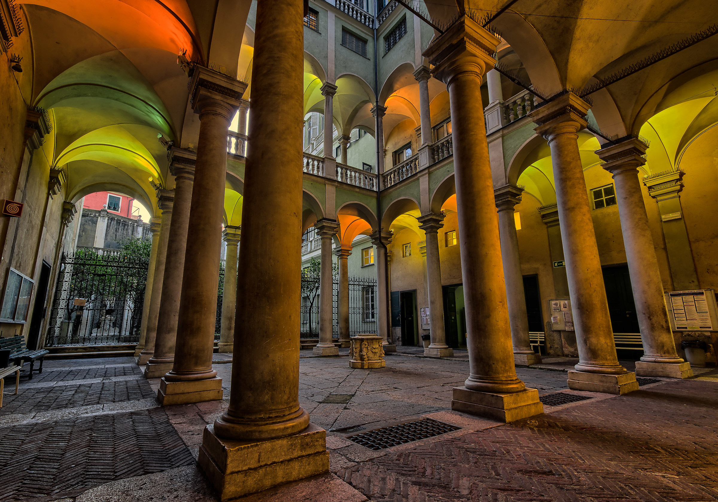 Faculty 'of letters, Via Balbi (Genova) ...