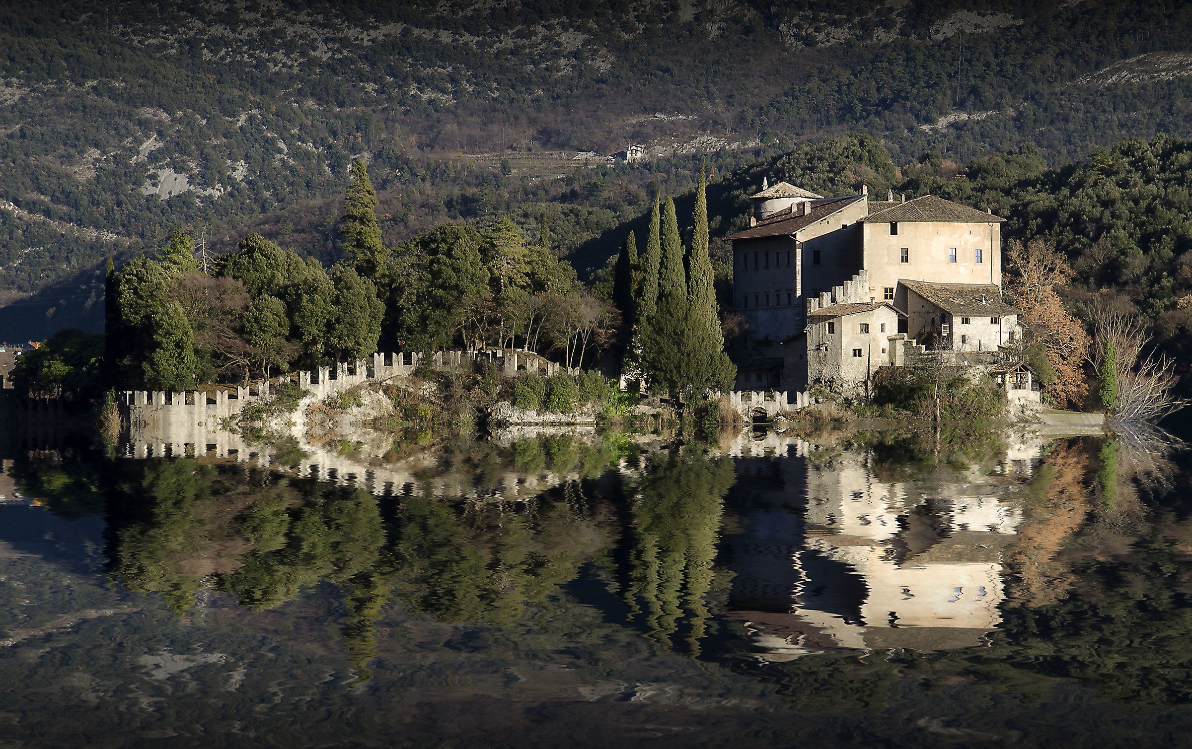 Riflessi da Castel Toblino