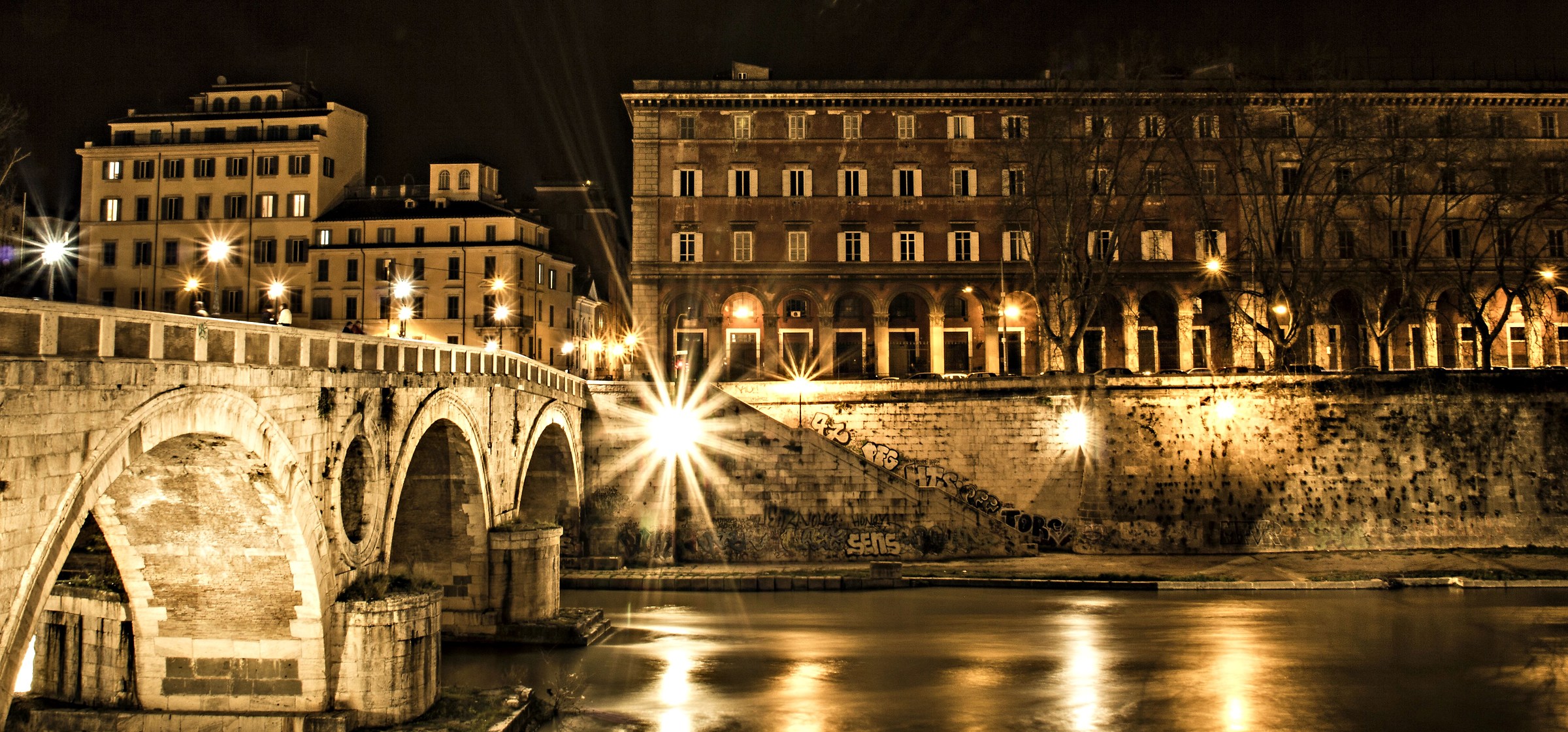Lungo Tevere