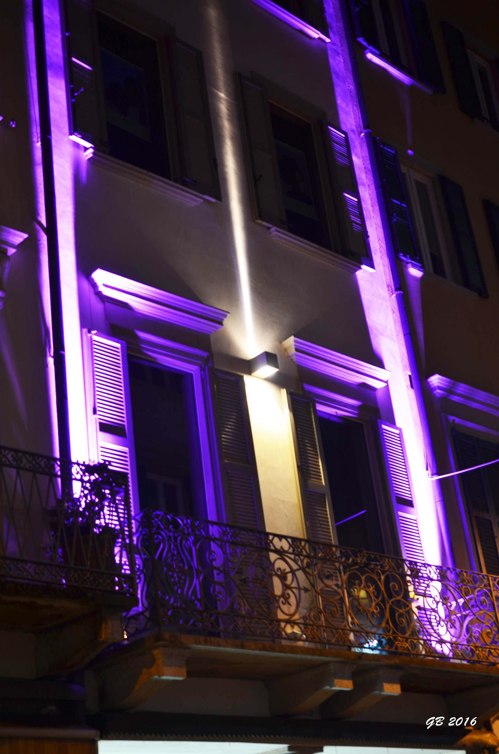 balcone illuminato