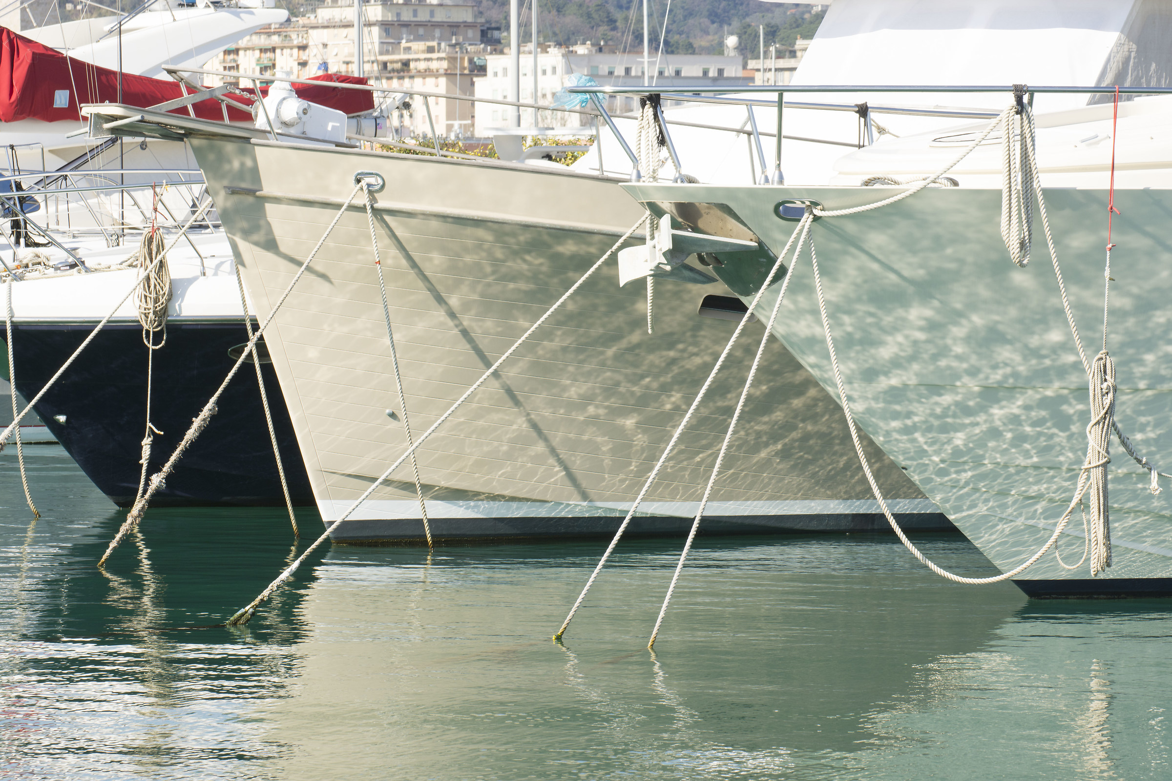 contrasti, porto di La Spezia