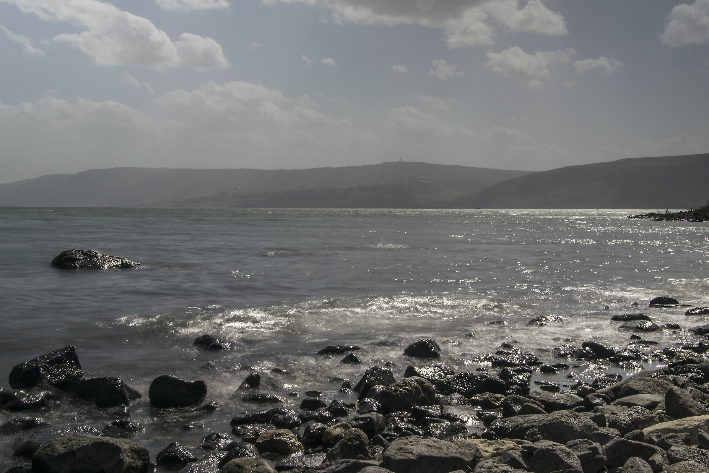 The Sea of ??Galilee (Kineret)