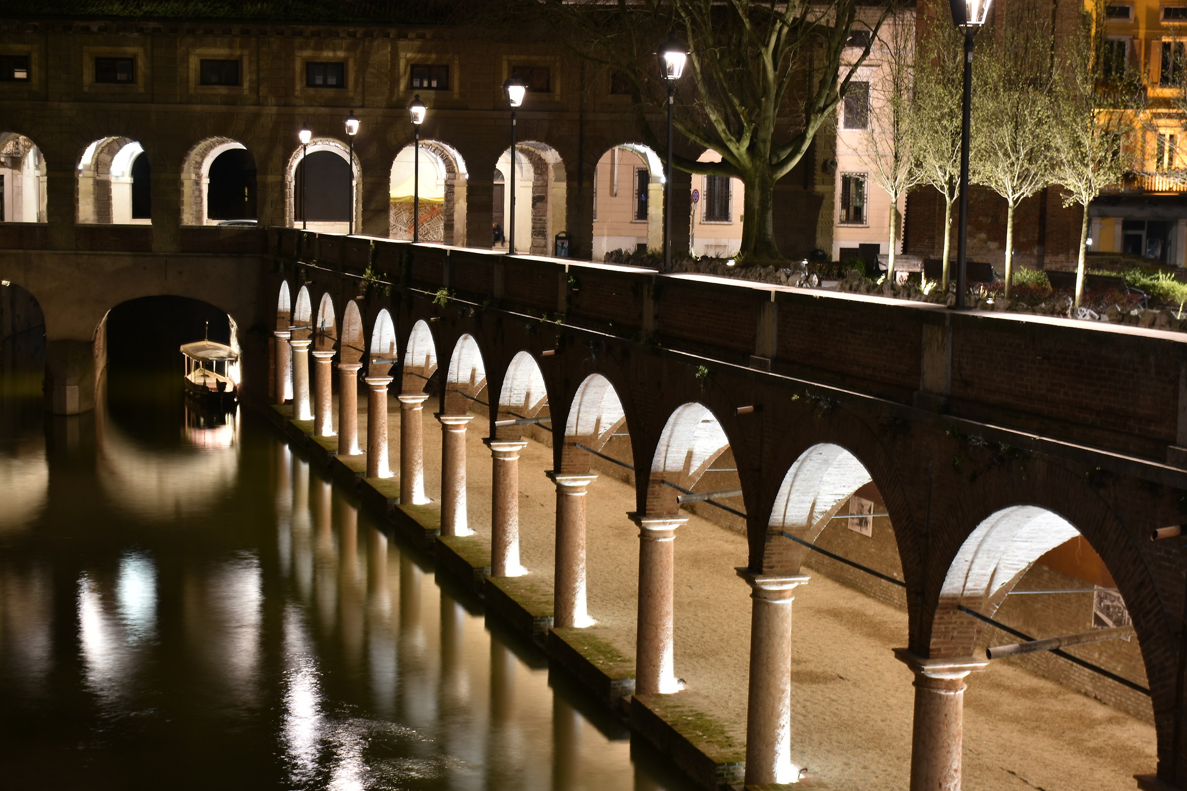 Lungo il Rio che andava lento, lento...