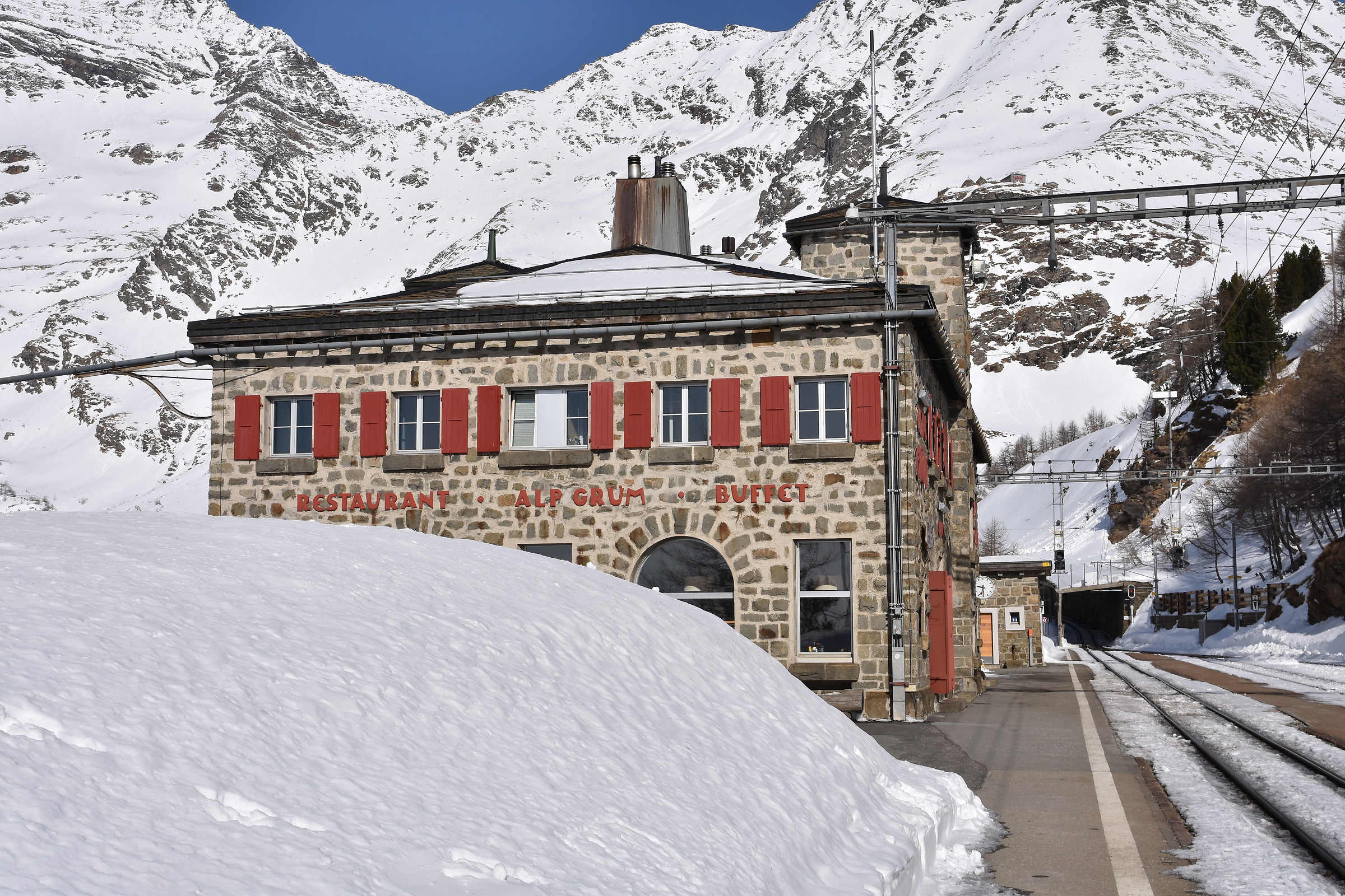 Stazione Alpe Grum del Bernina Express