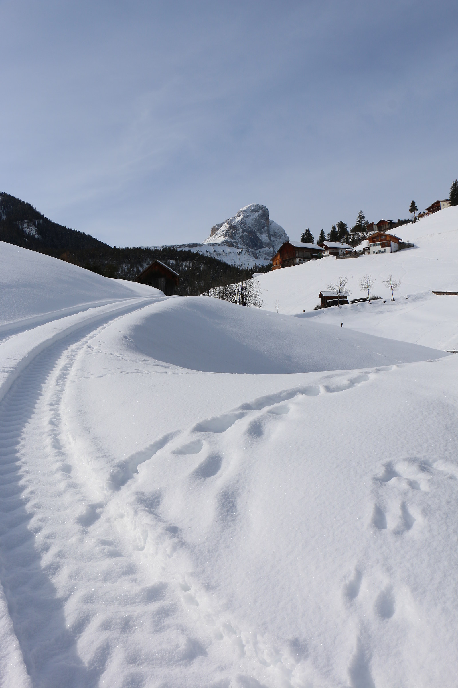 the Peitlerkofel and lots of snow