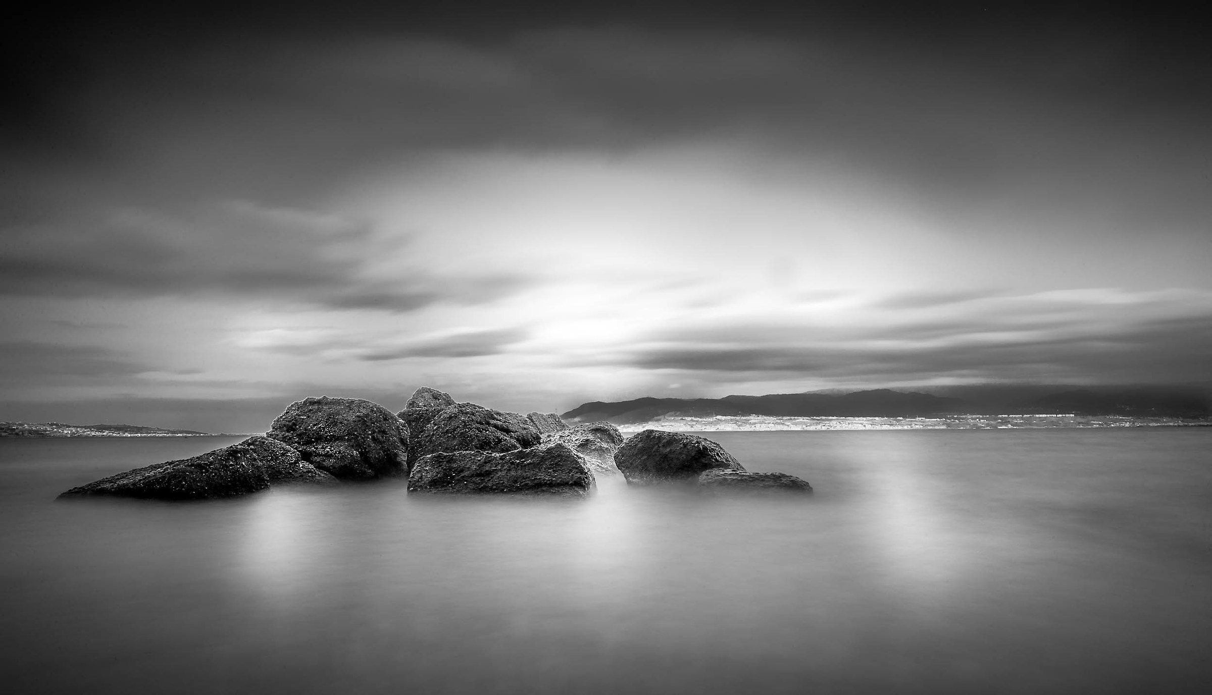 Strait of Messina BW