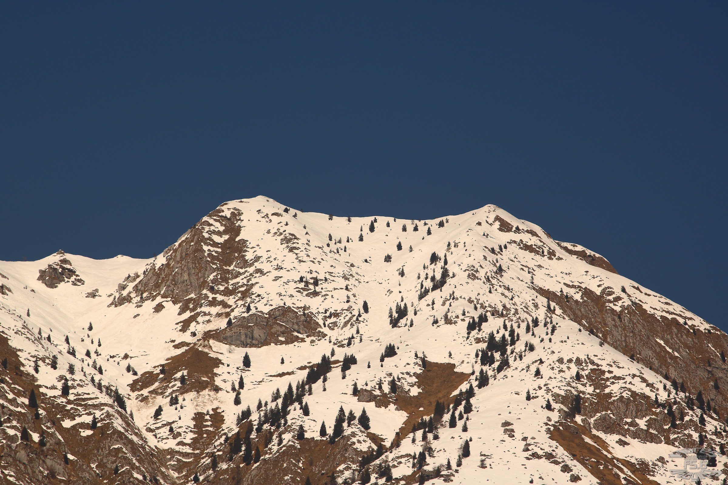 Sass dei Gnei in veste primaverile