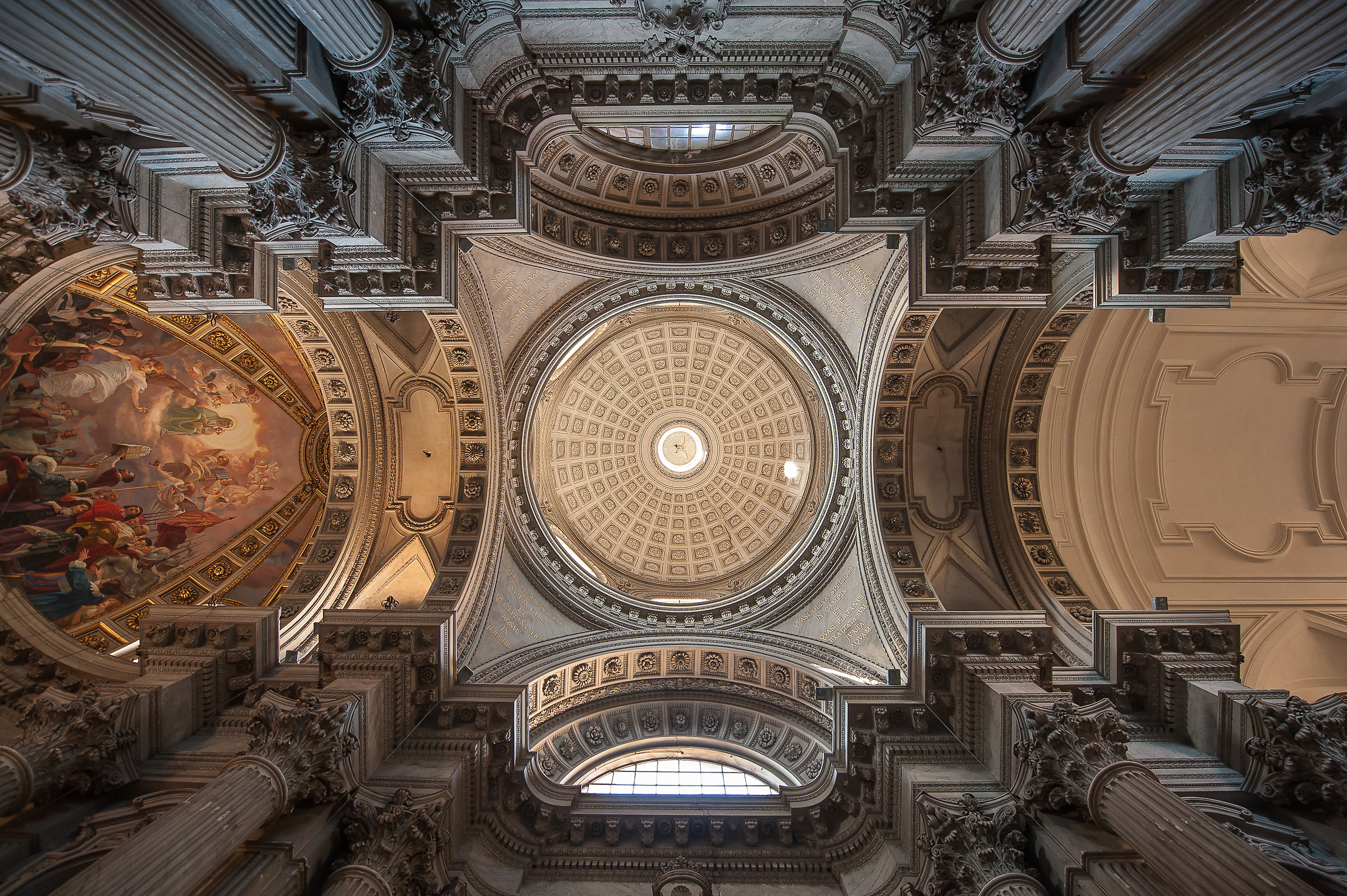 Roma-Interior Santa Maria in Campitelli