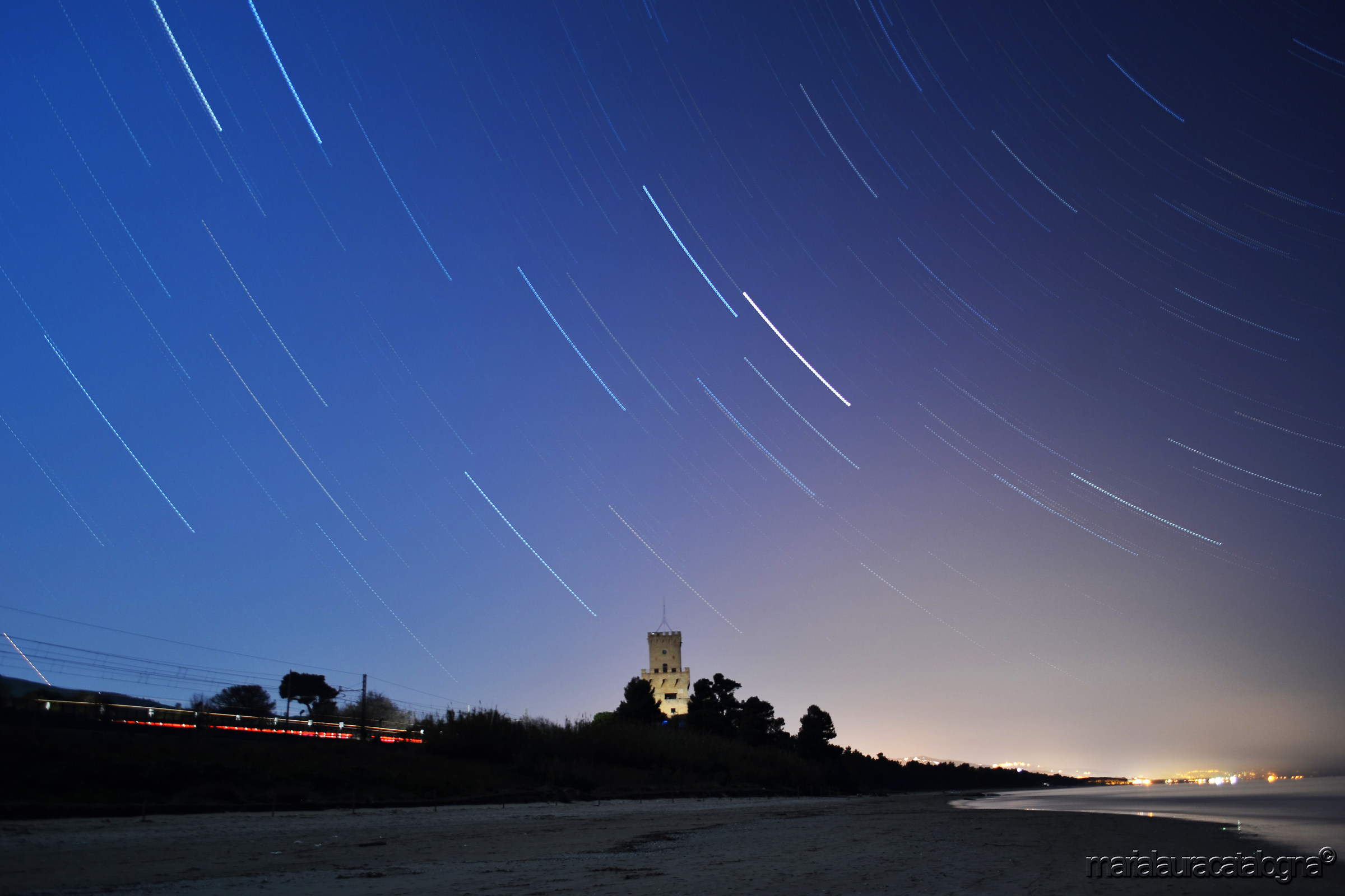 Earth Hour alla Torre di Cerrano (star trail)