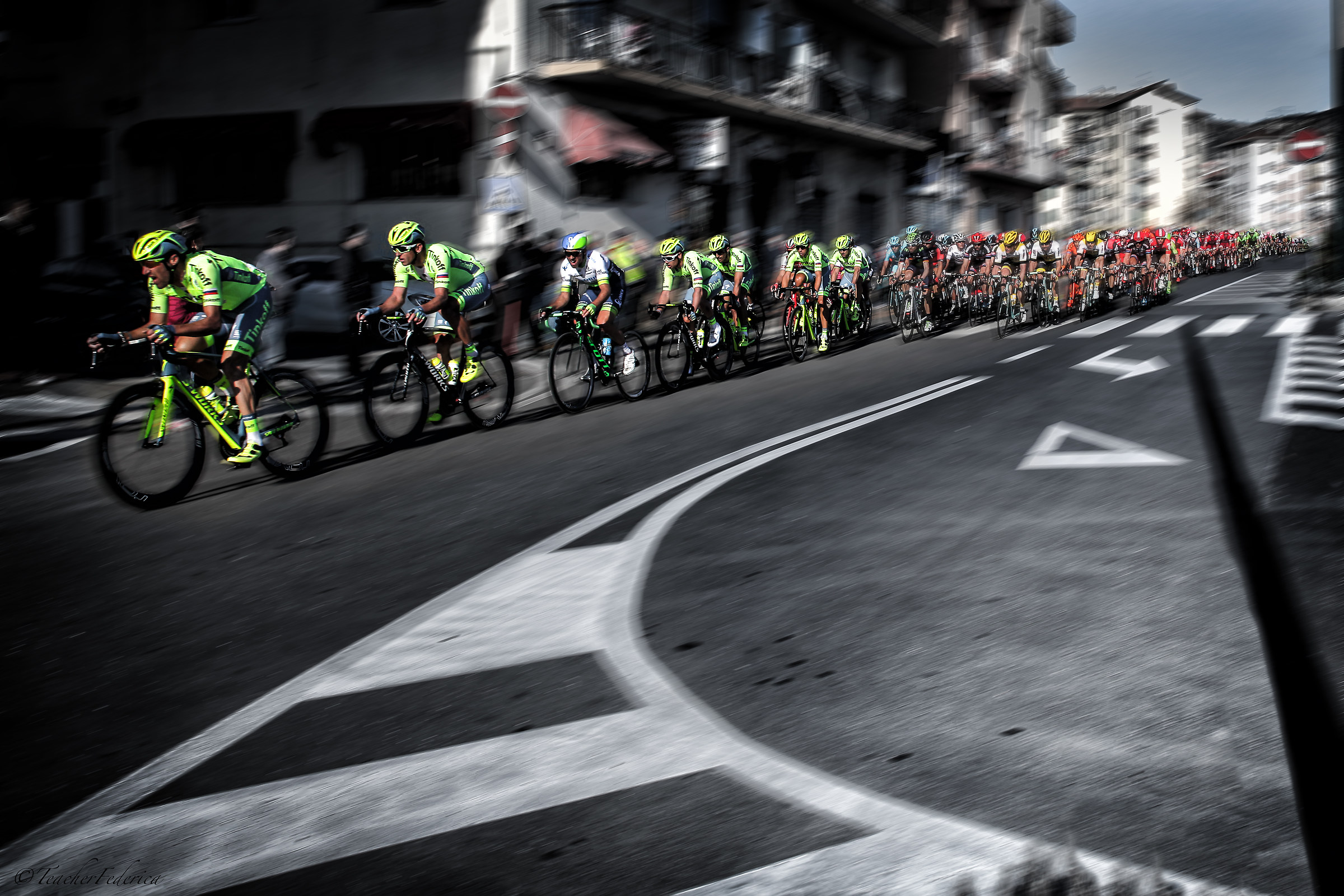 Milano-Sanremo 2016 passaggio a Imperia