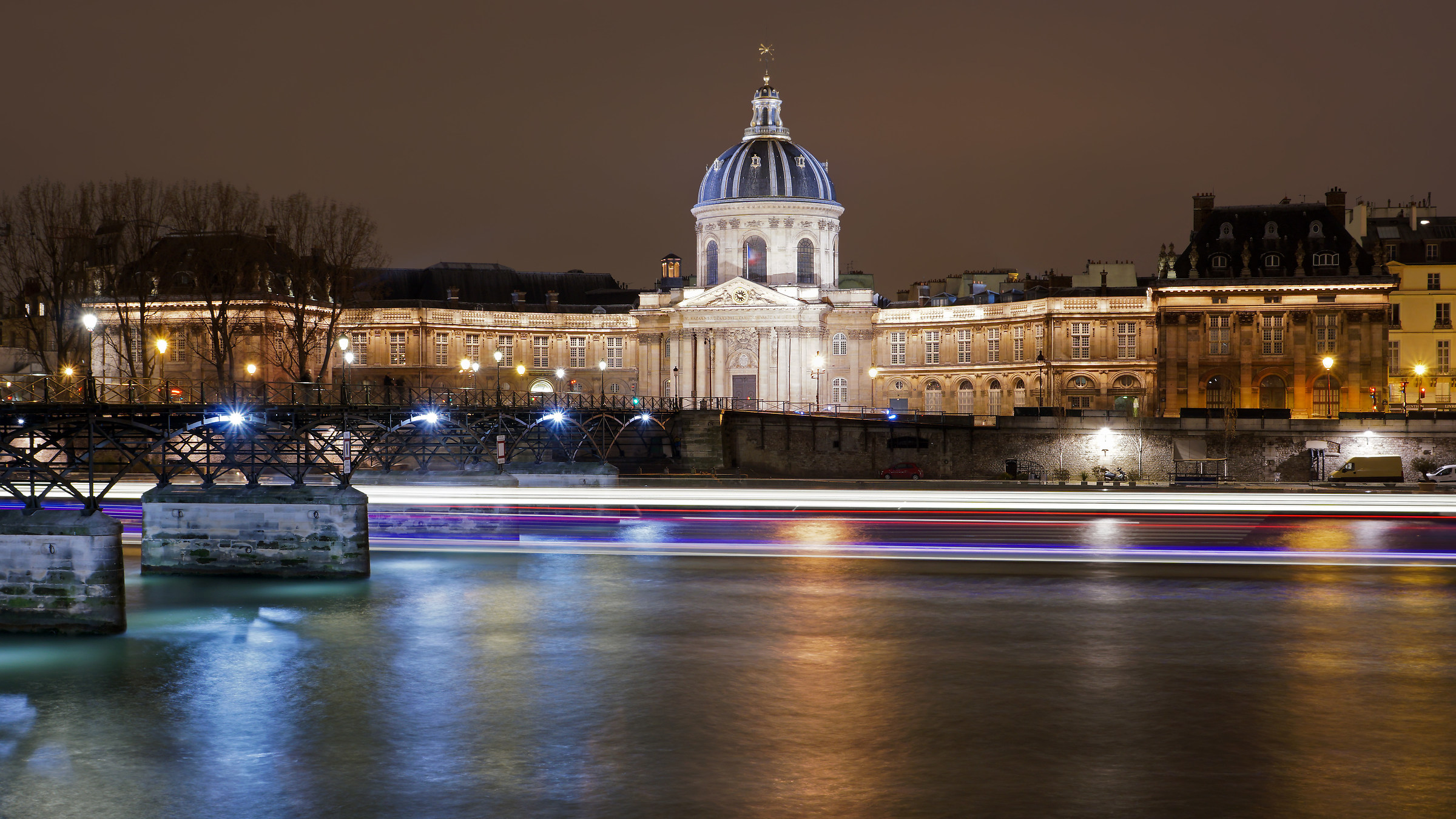 Paris - walking along the Seine