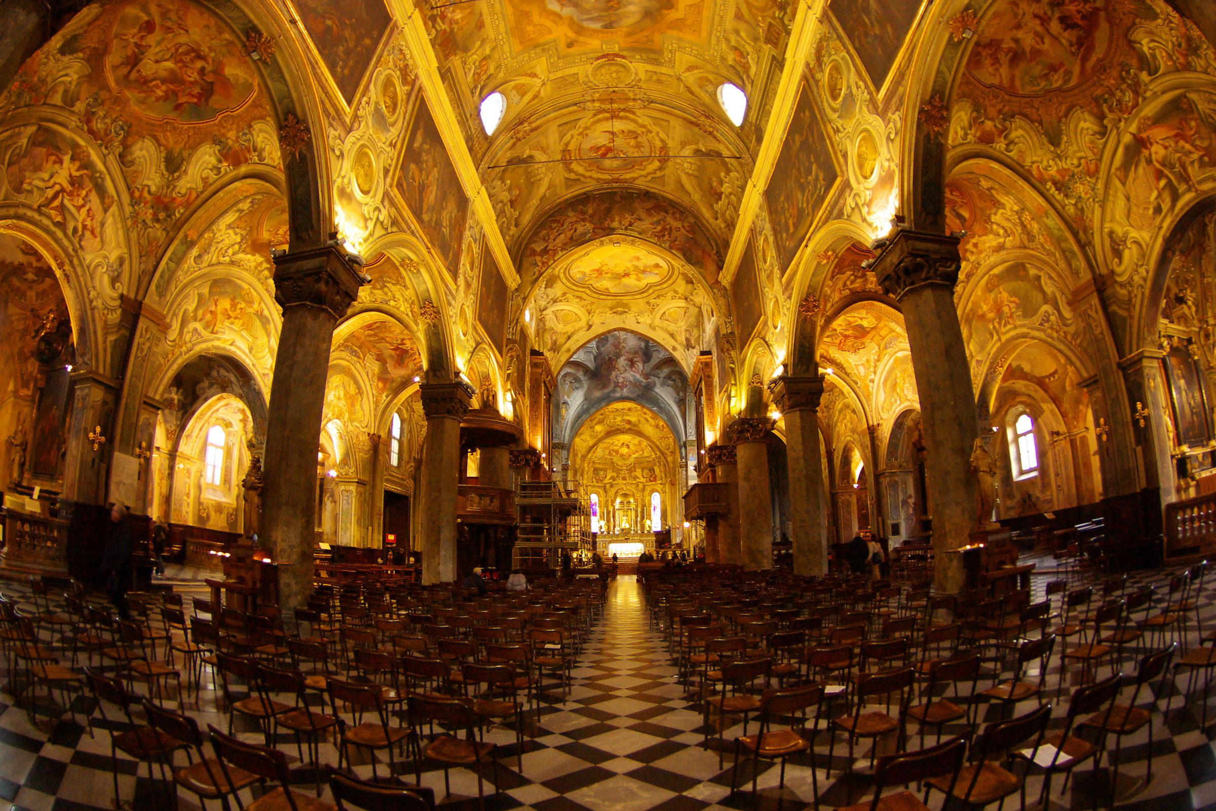 duomo monza internal nave