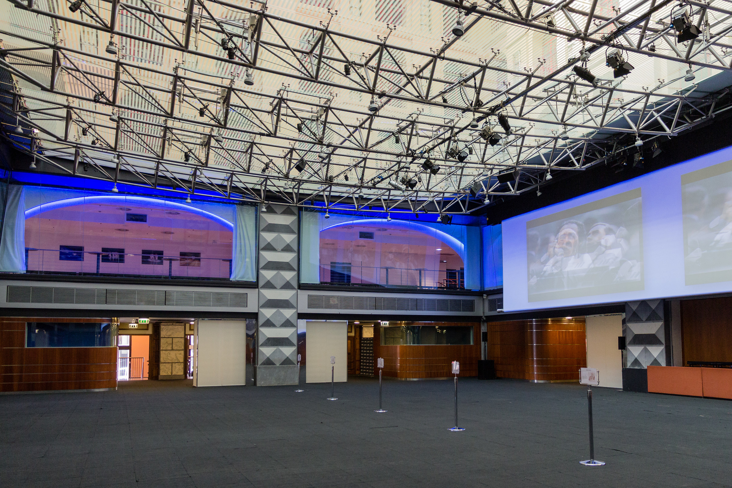 Palazzo Mezzanotte - Salone contrattazioni