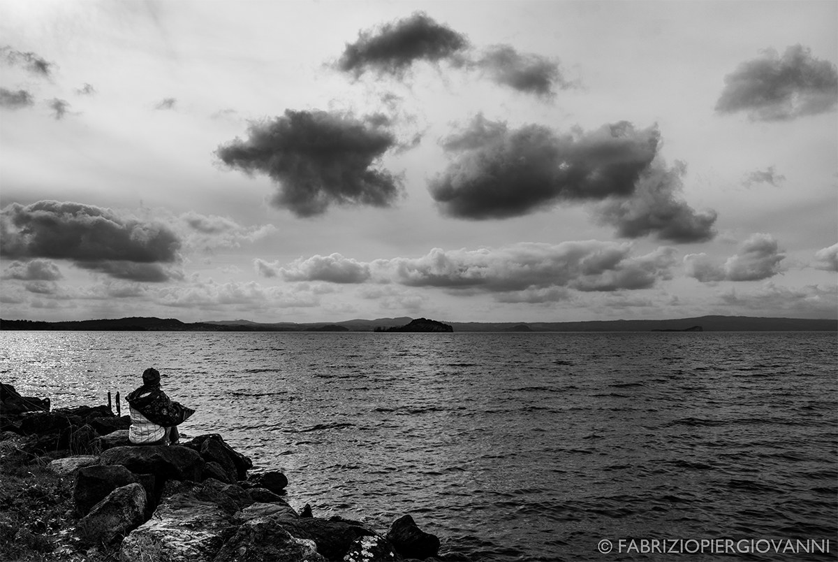Lago di Bolsena con isole Martana e Bisentina