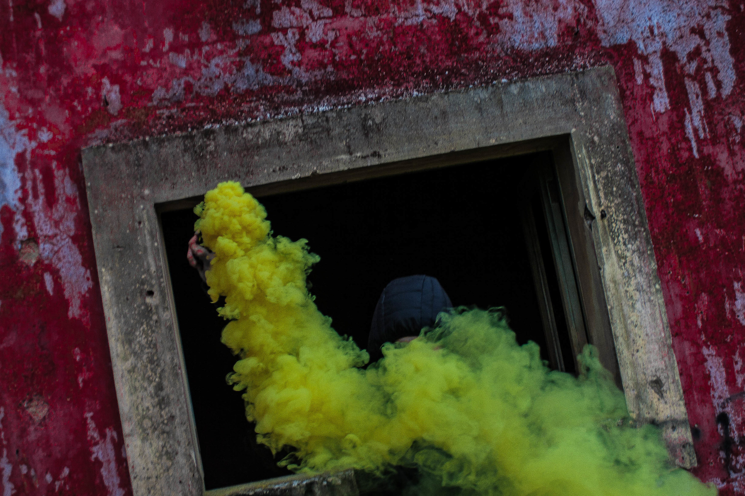 Smoke bomb - 1