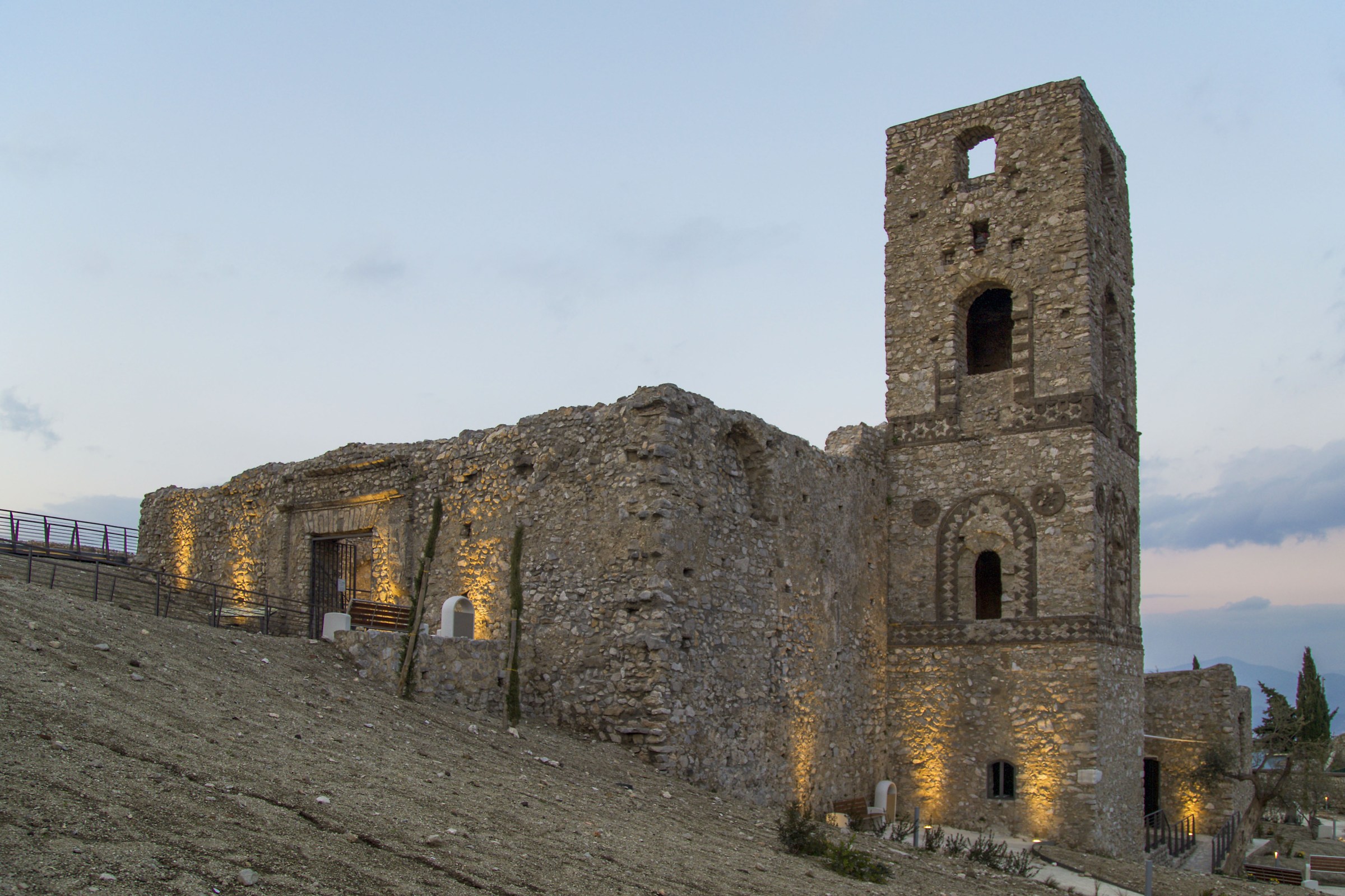 Antica Cattedrale di Lettere