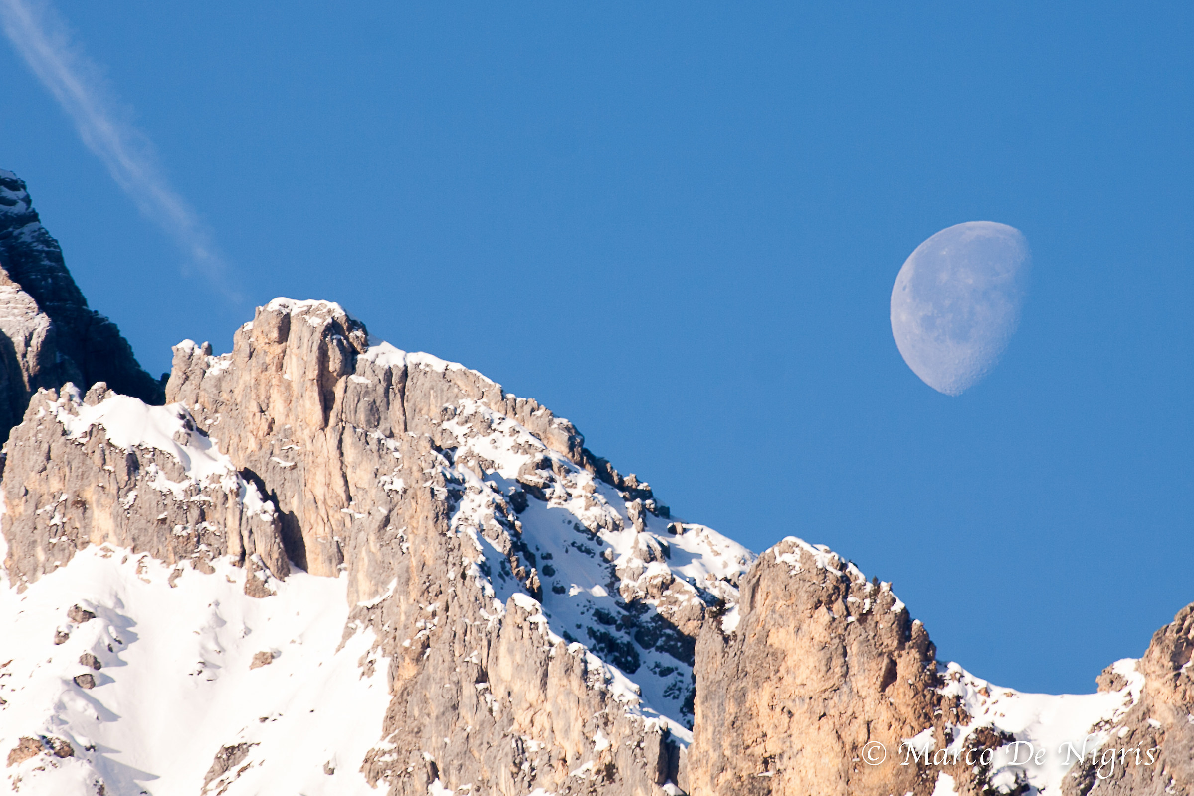 Luna tra le Dolomiti