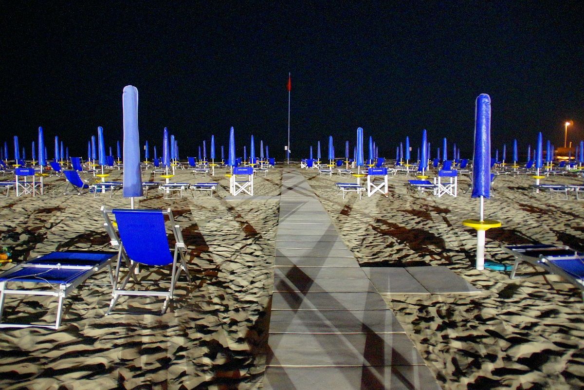 spiaggia a mezzanotte