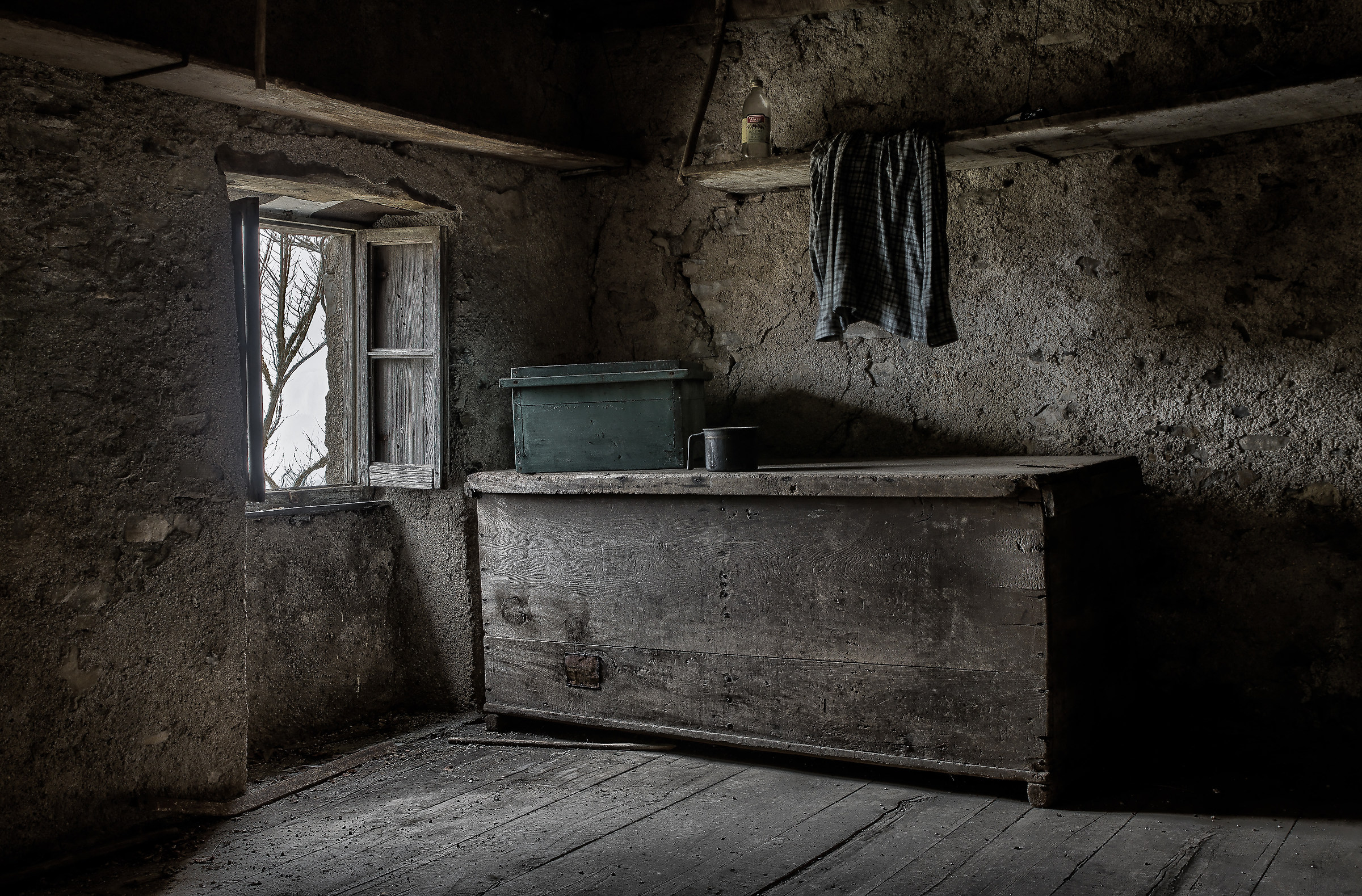 Only silence around me ...