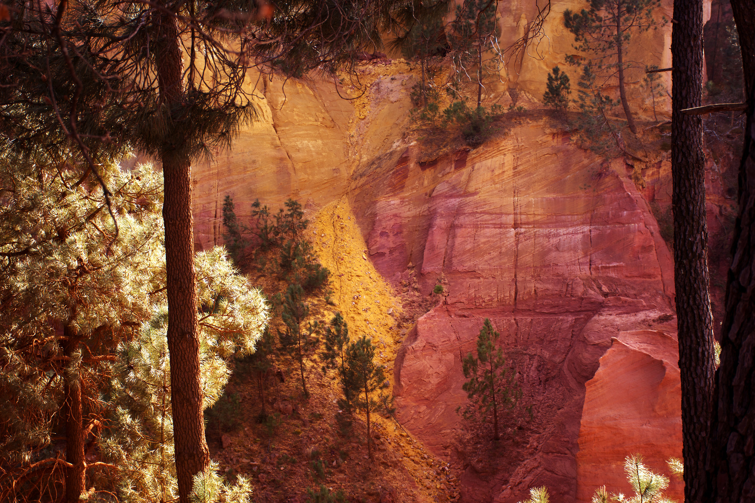 ocher walls in the Luberon in France