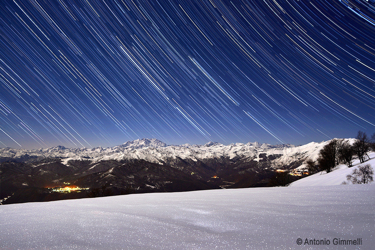 Startrails Mottarone con vista sul Rosa
