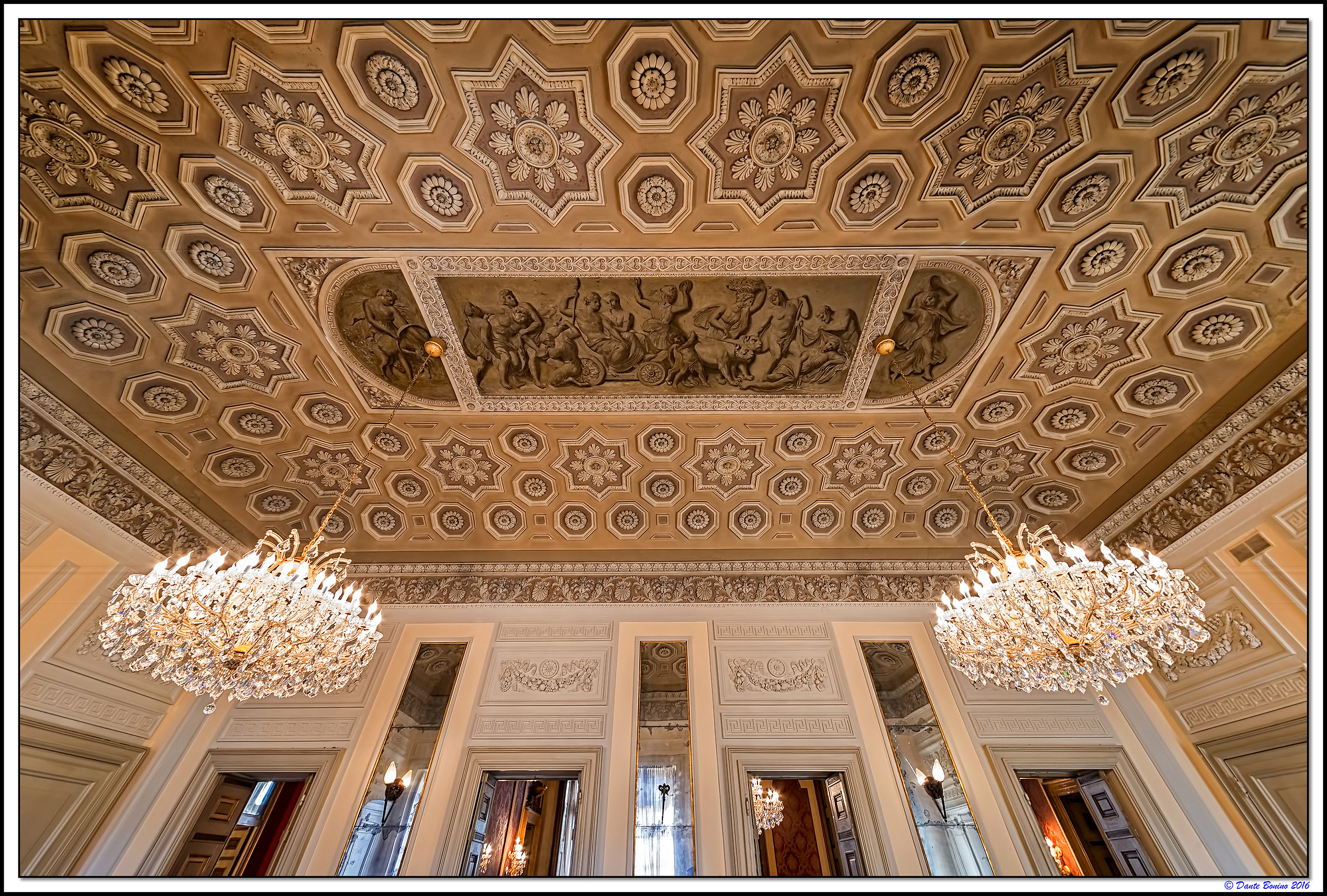 Palazzo Costa Carrù della Trinità:Sala d'o...