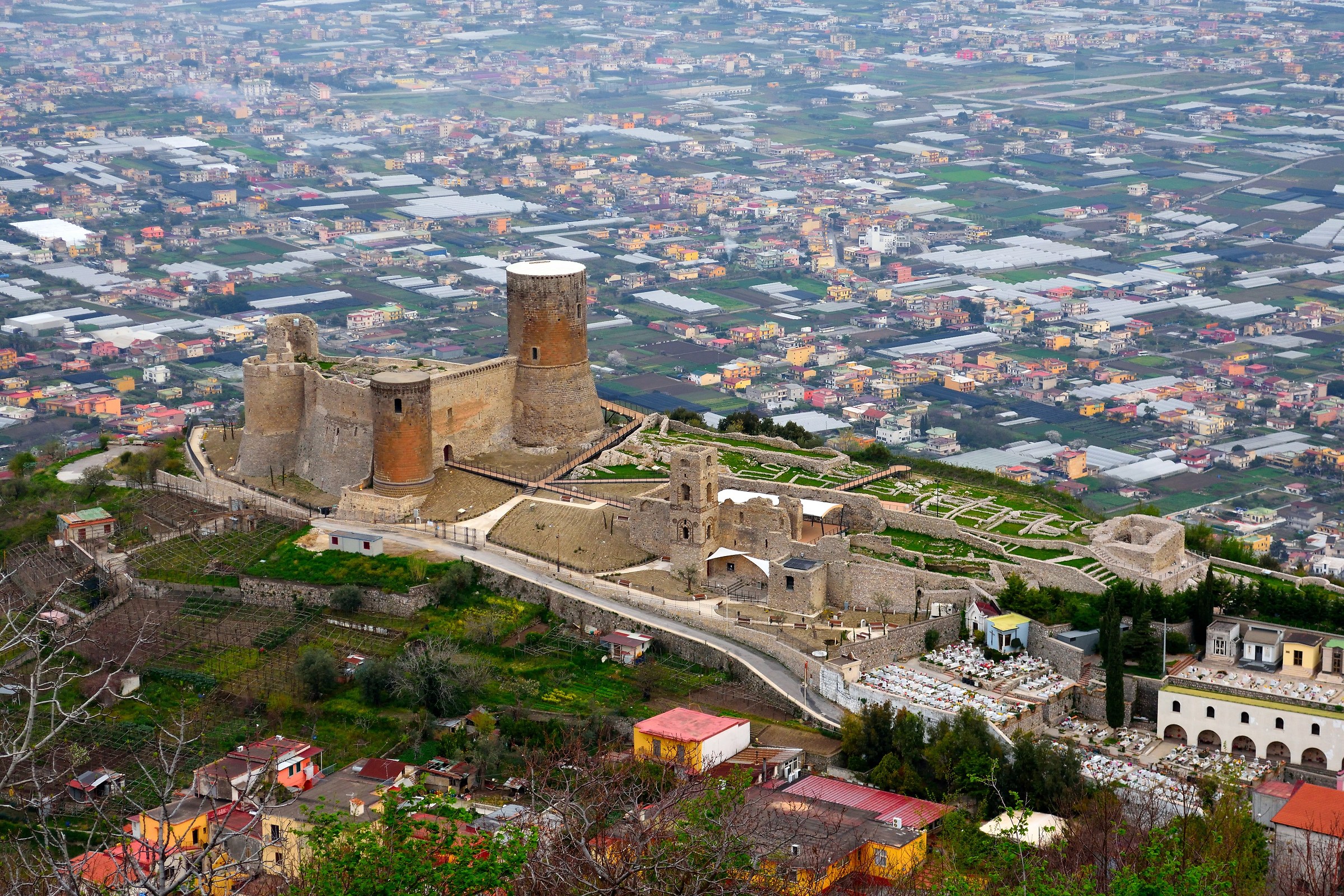 Castello di Lettere... vista dall'alto