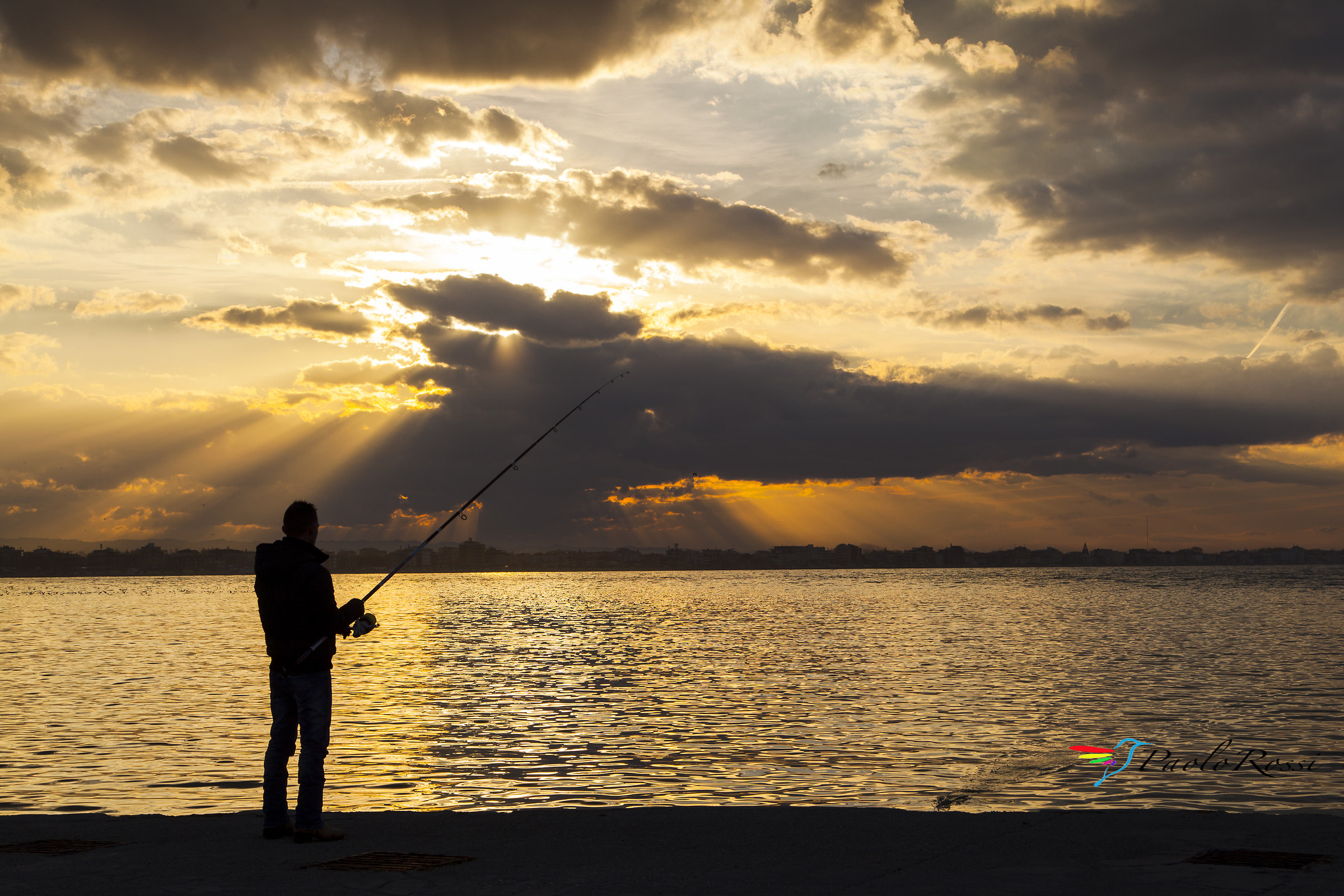 Pescare in un mare dorato