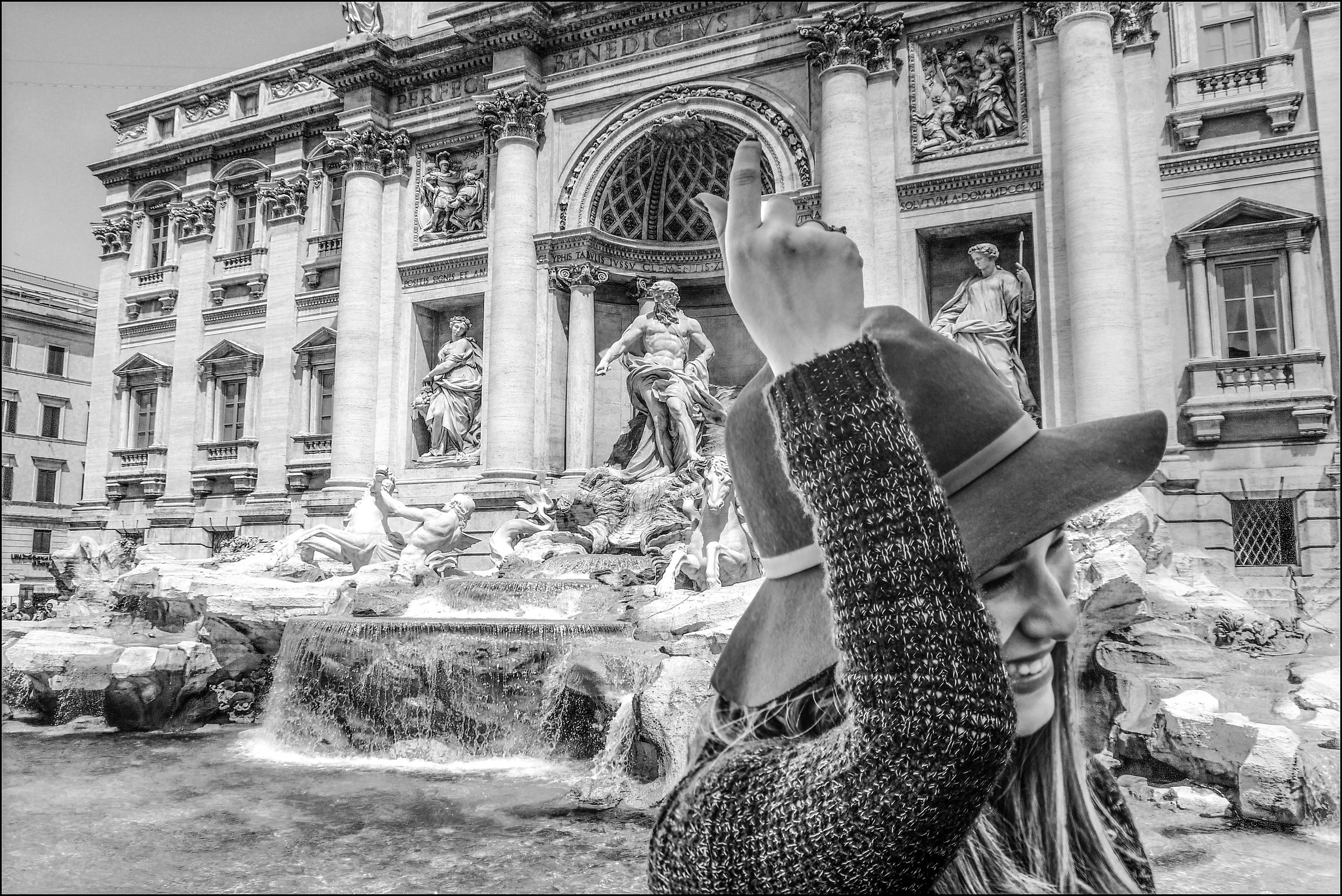 Una moneta a Fontana di Trevi