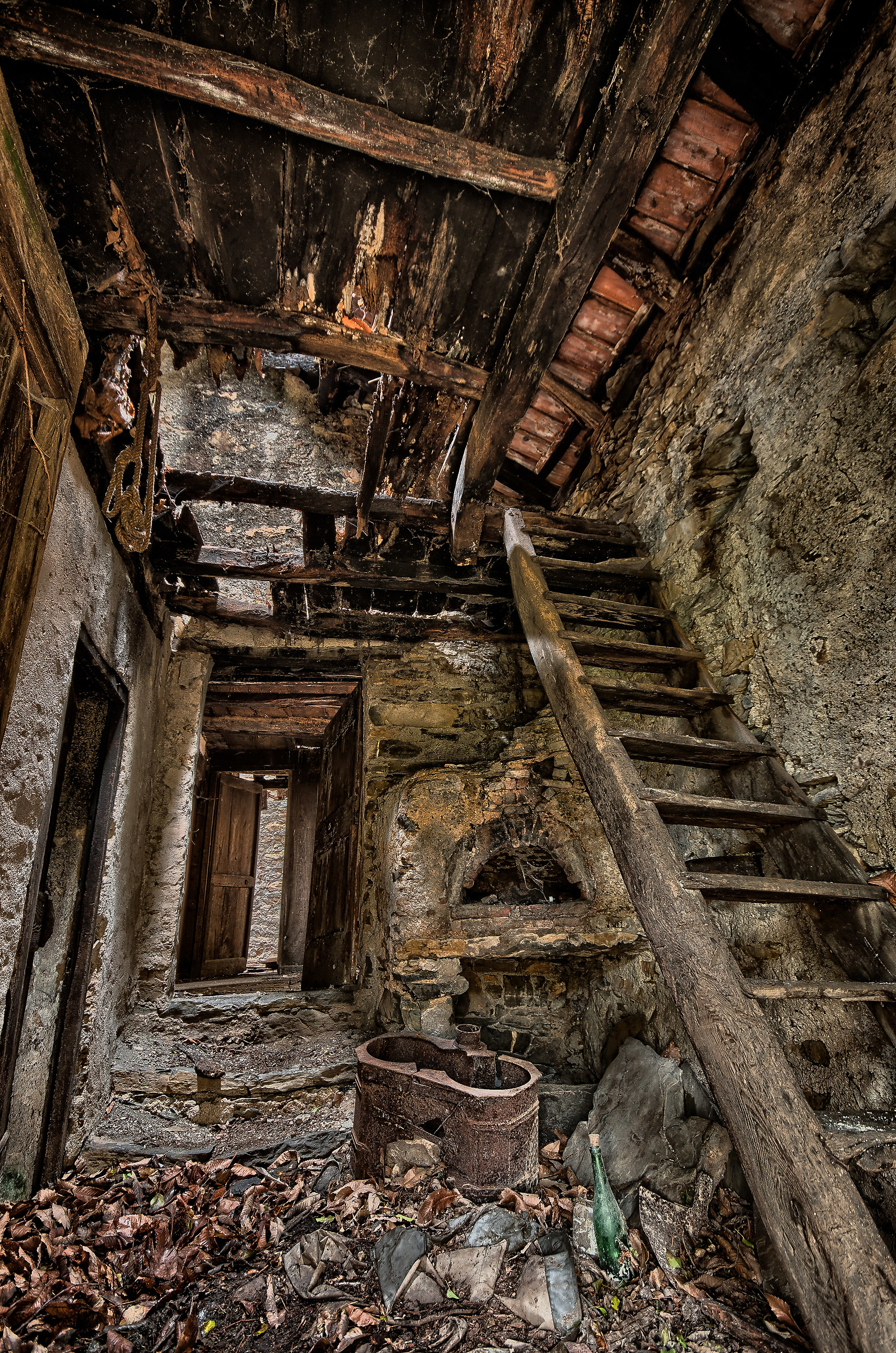 Case Veixe (Ge) all'interno di un vecchio forno...