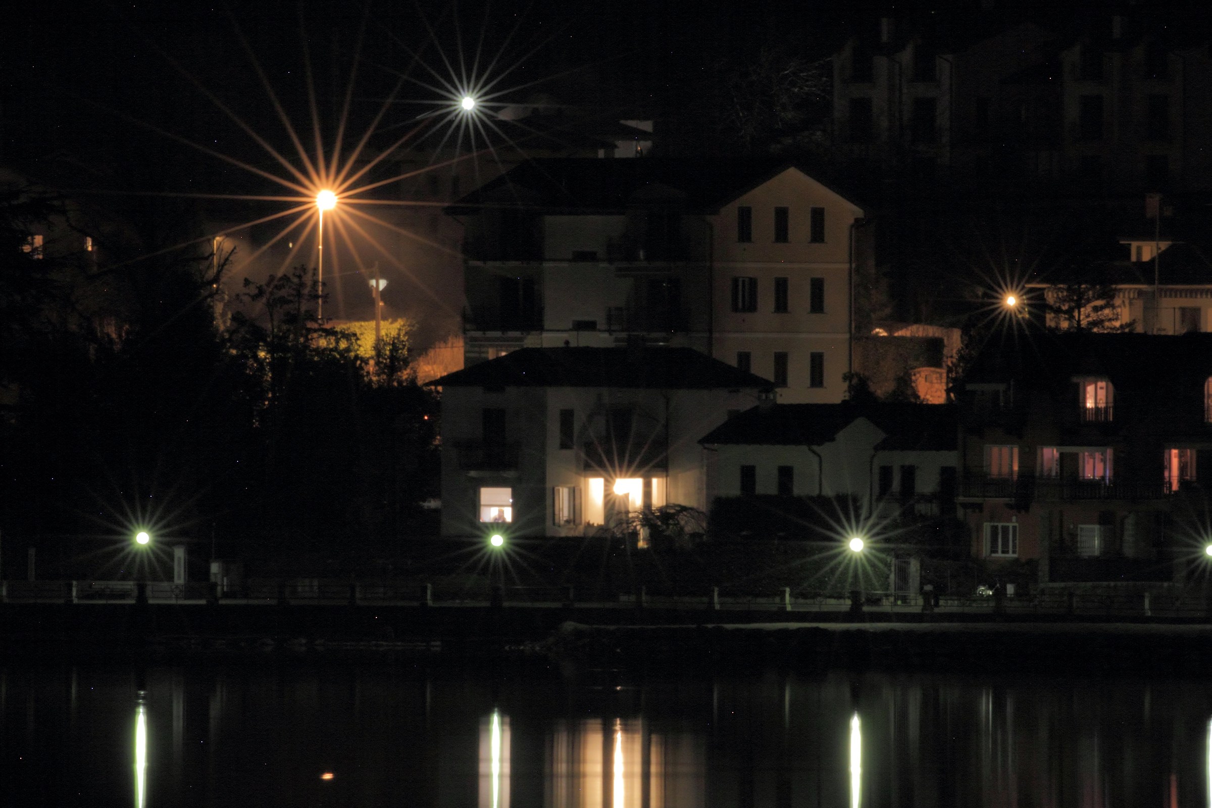 Porto Ceresio di notte