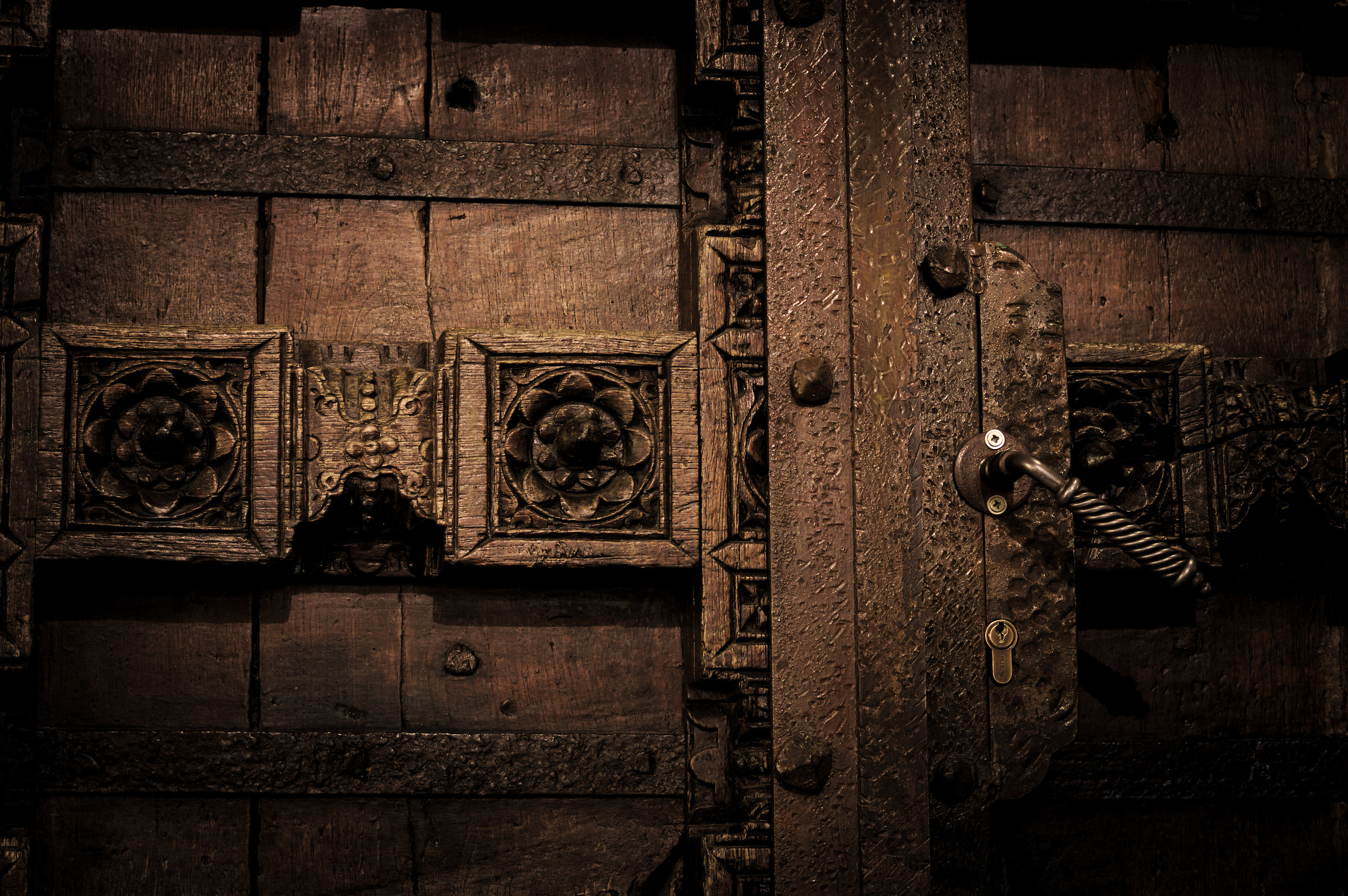 iL door - 6 SEC - F / 5 - ISO 100