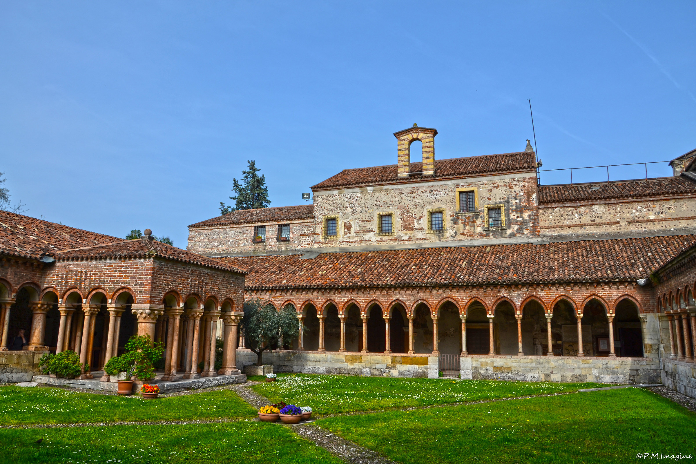 Chiostro di San Zeno (Verona)