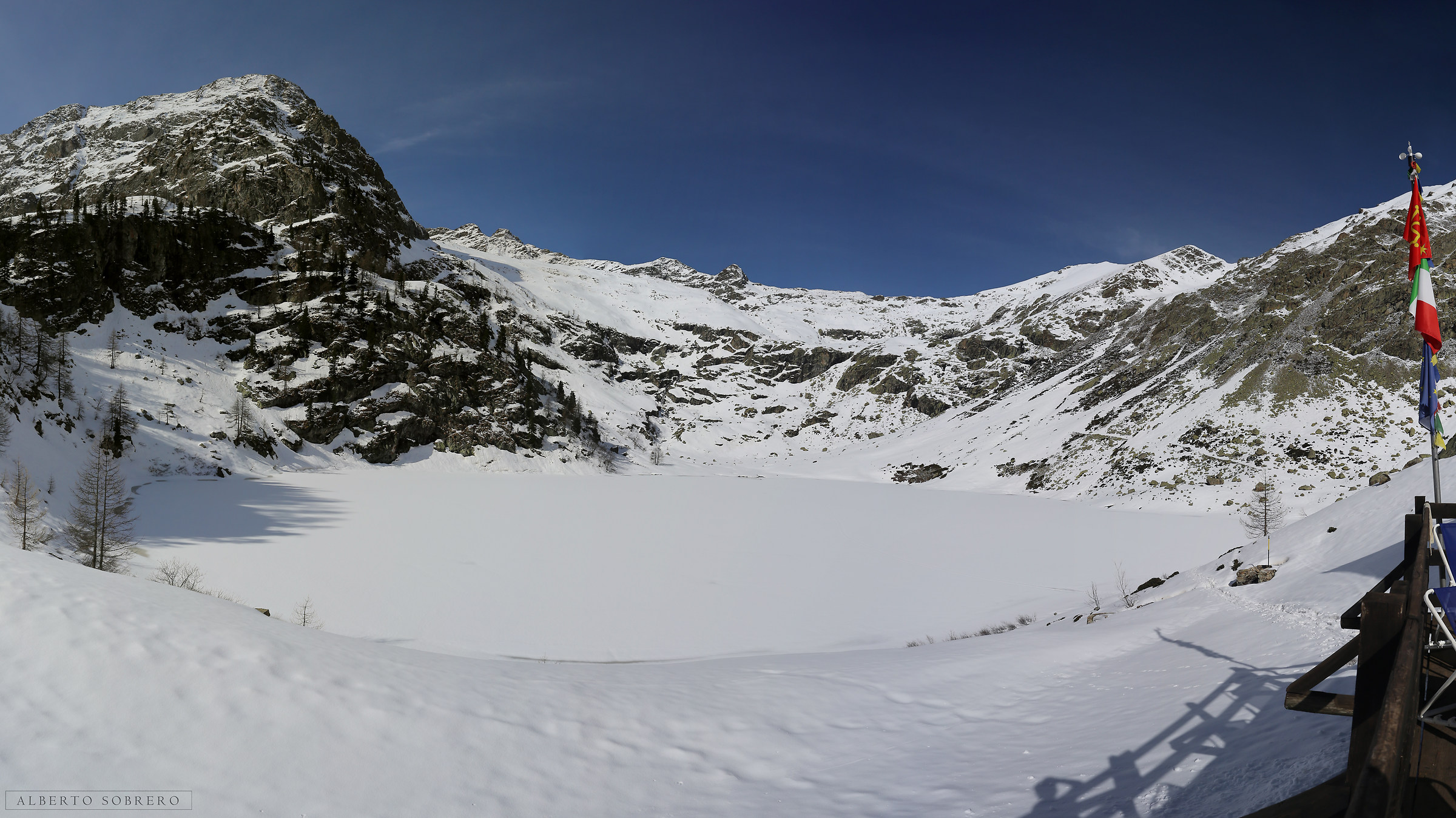 The lake under the ice (1)