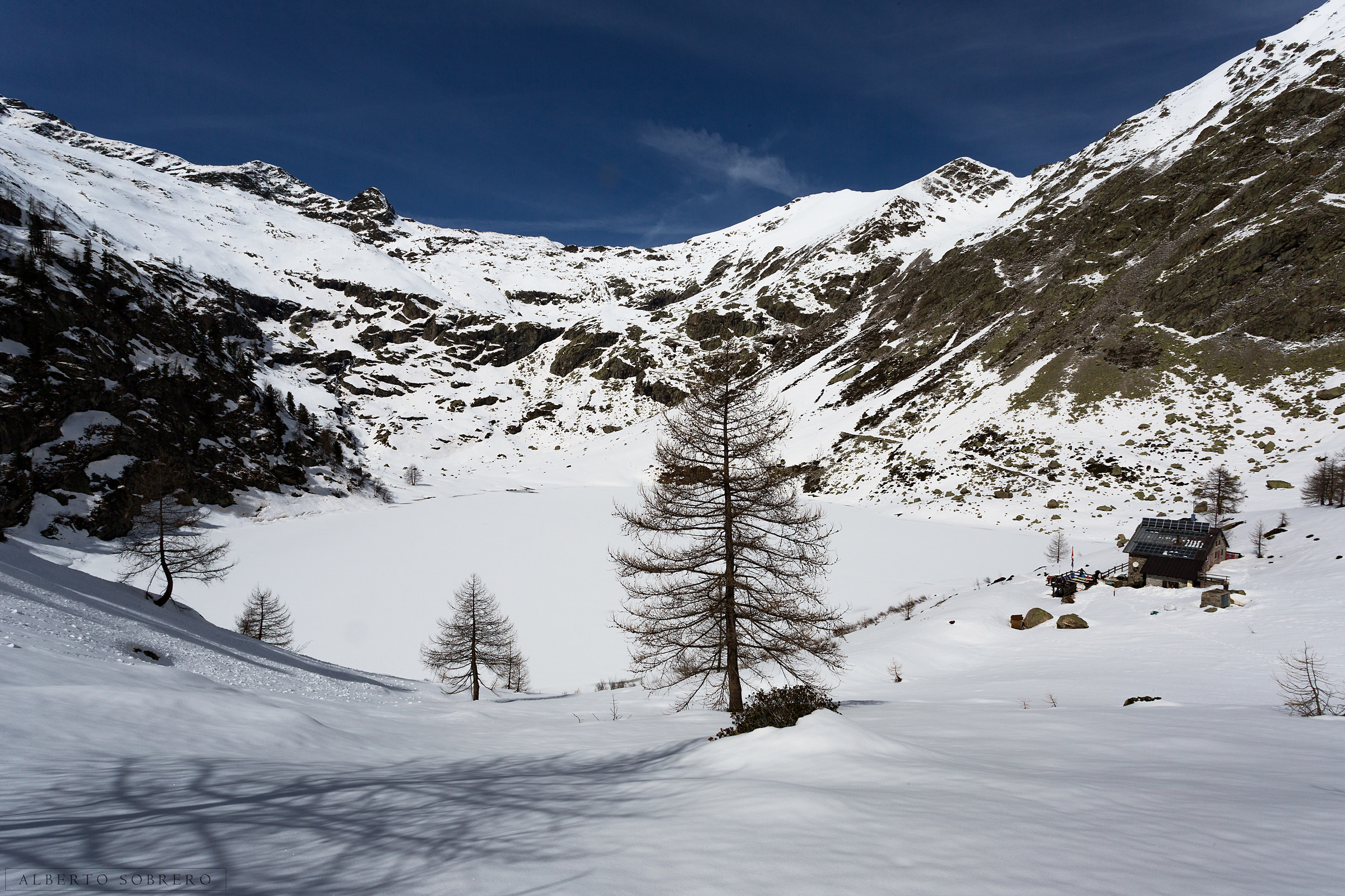 The lake under the ice (2)