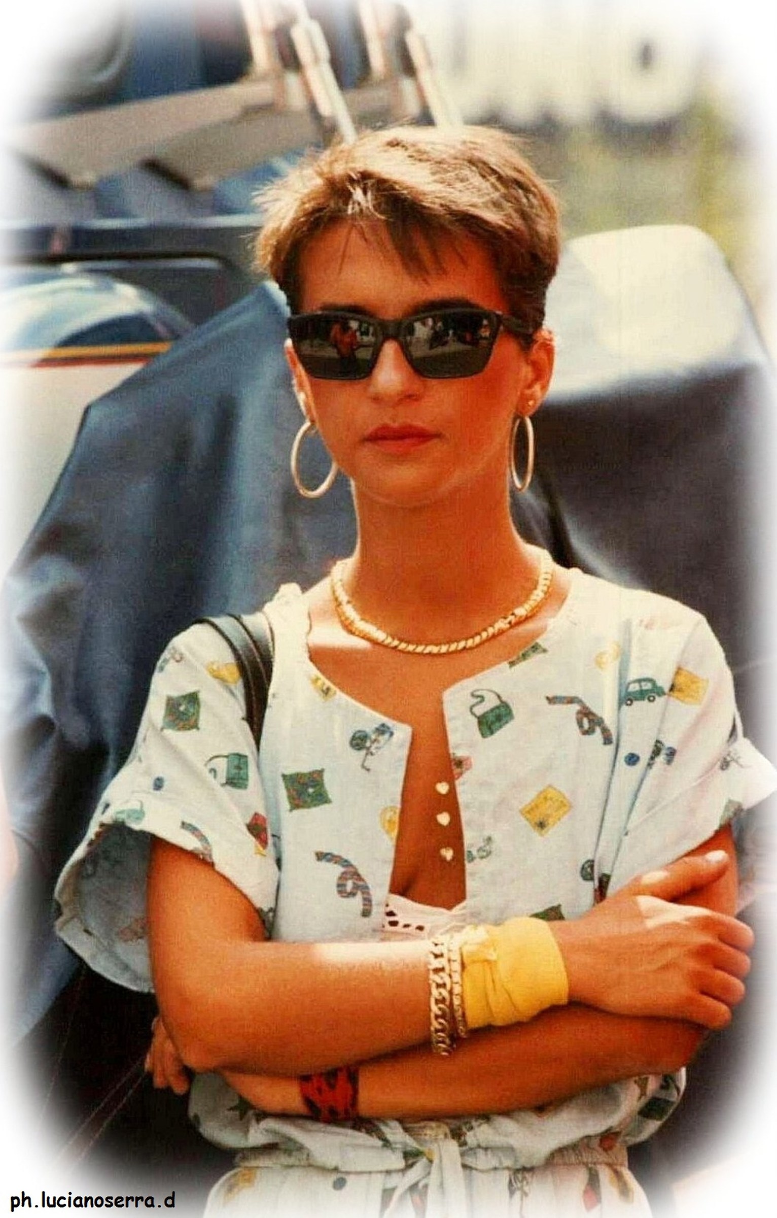 Girl guest in the pits