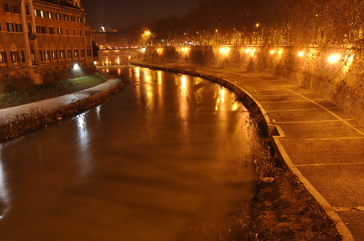 Lungotevere