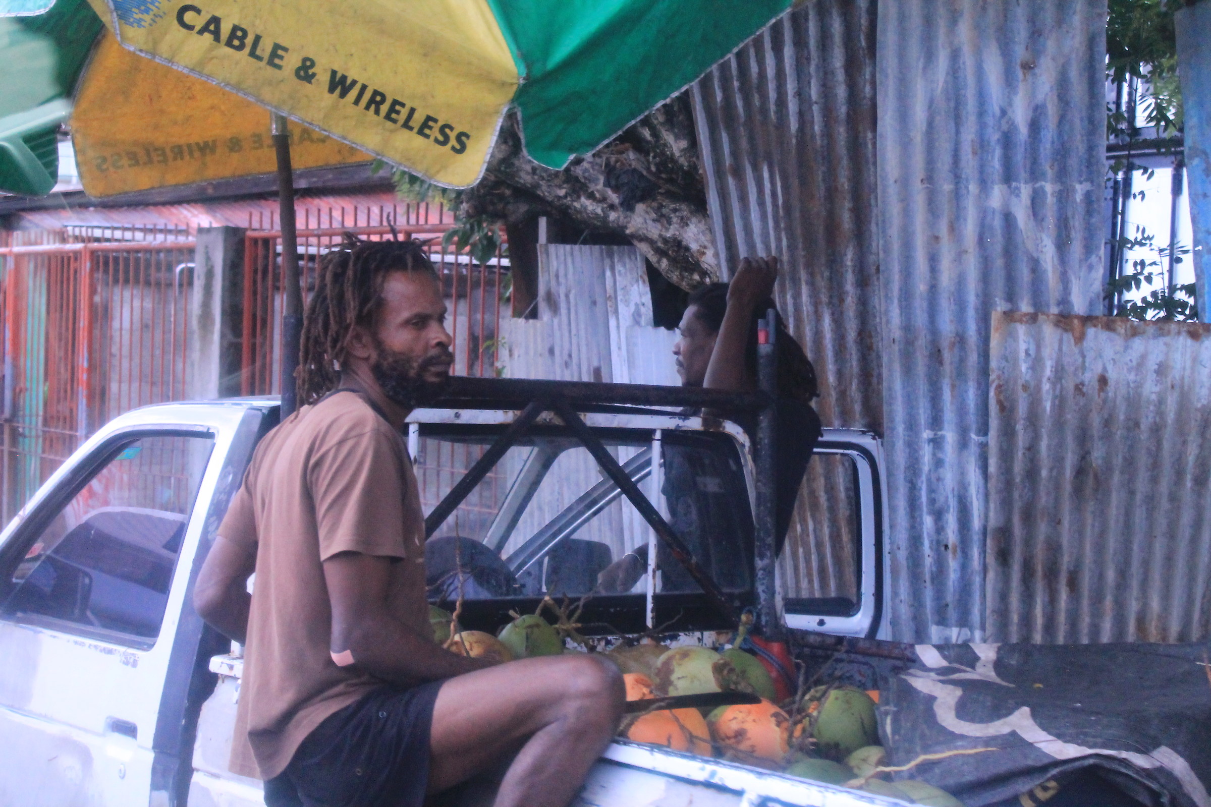 In attesa del cliente mi metto comodo....Dominica