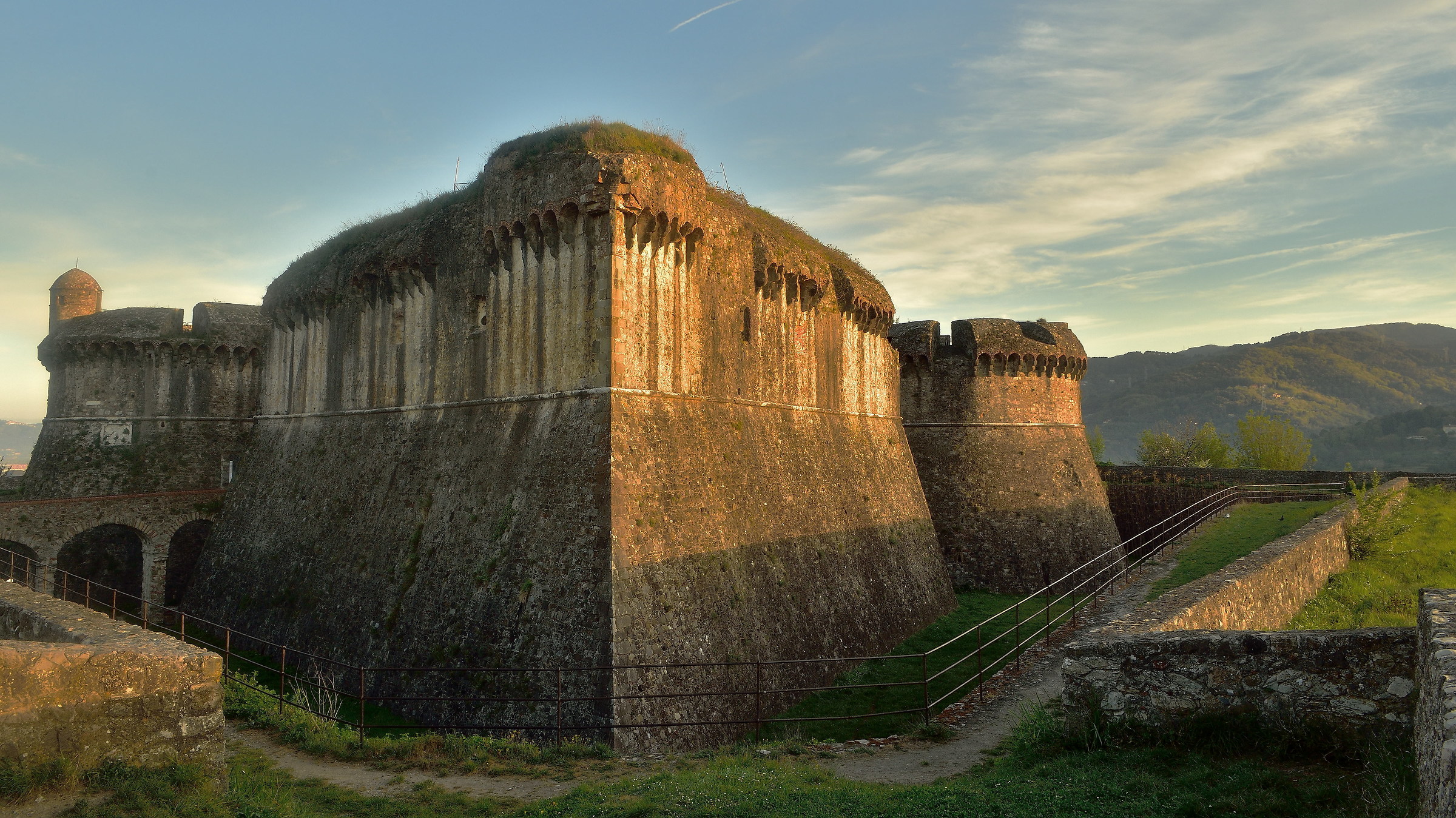 Fortezza di Sarzanello