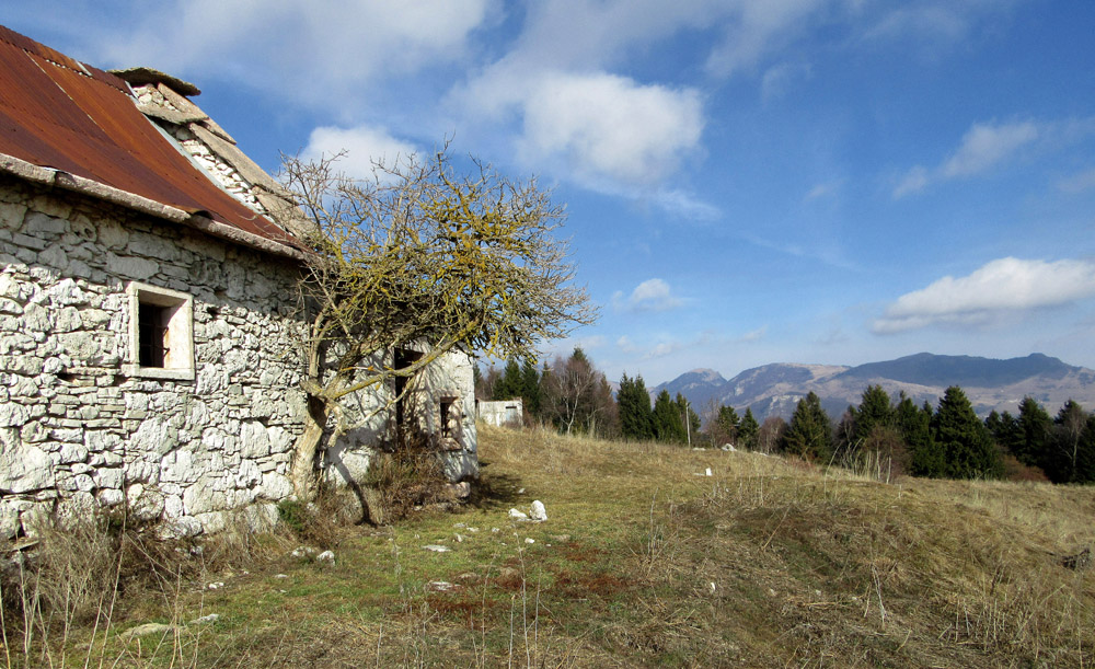 Cliff on Mount Purge in Lessinia