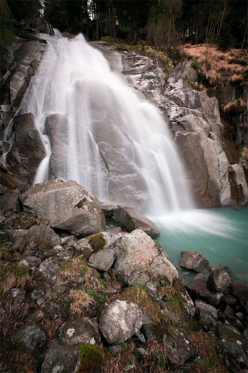Waterfall Amola val Nambrone