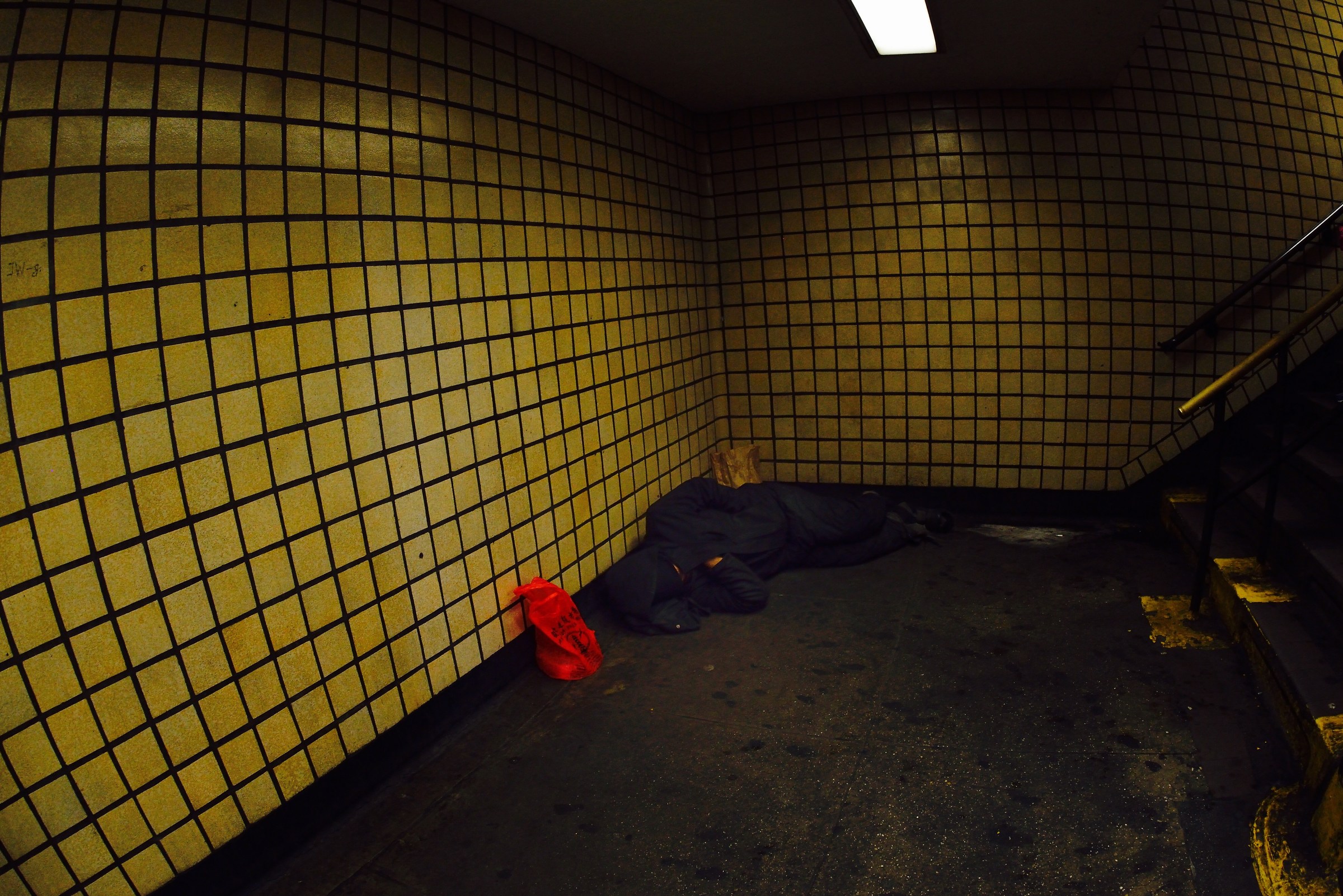 "Giallo" in metropolitana....